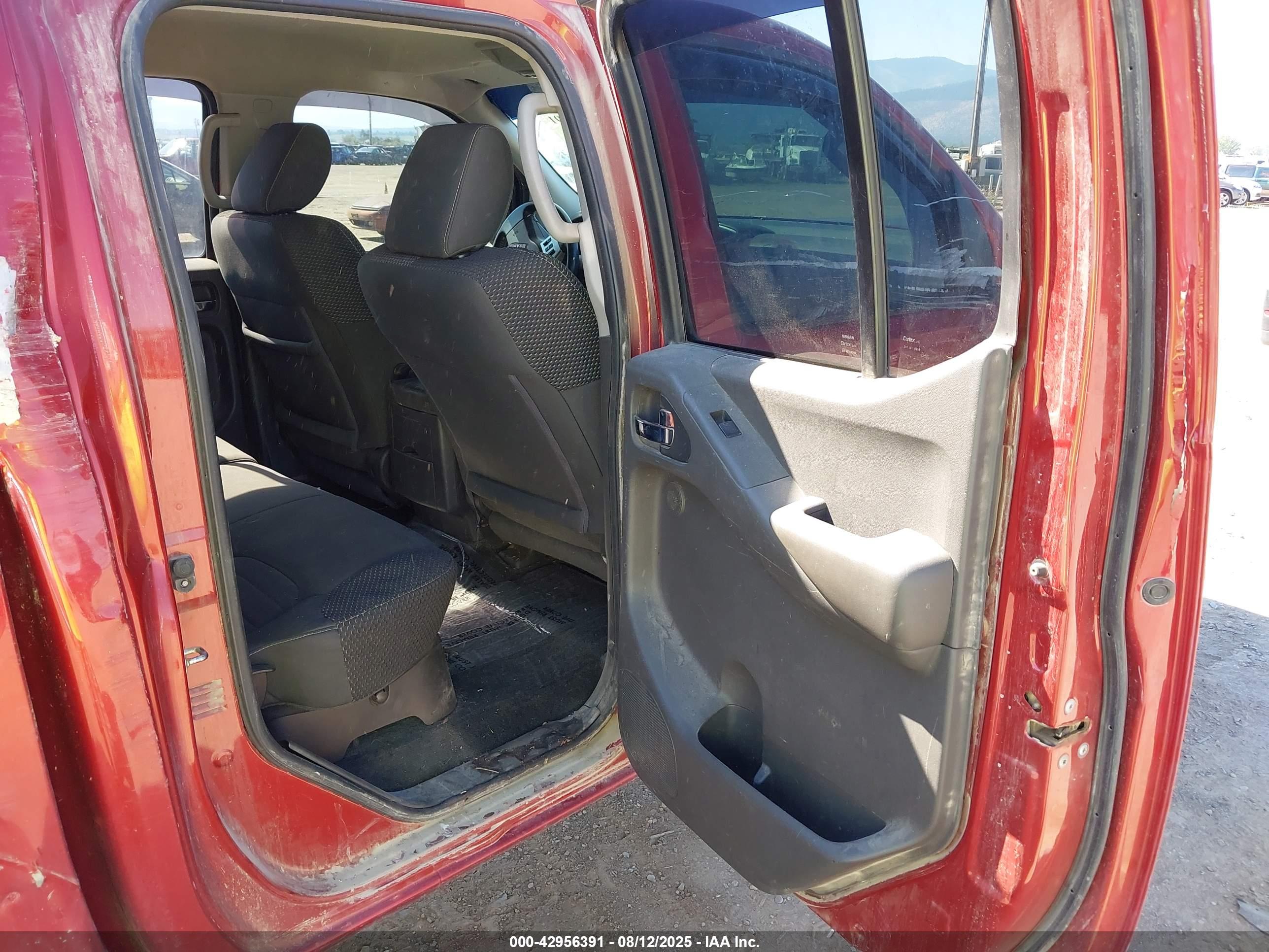 NISSAN FRONTIER image 8