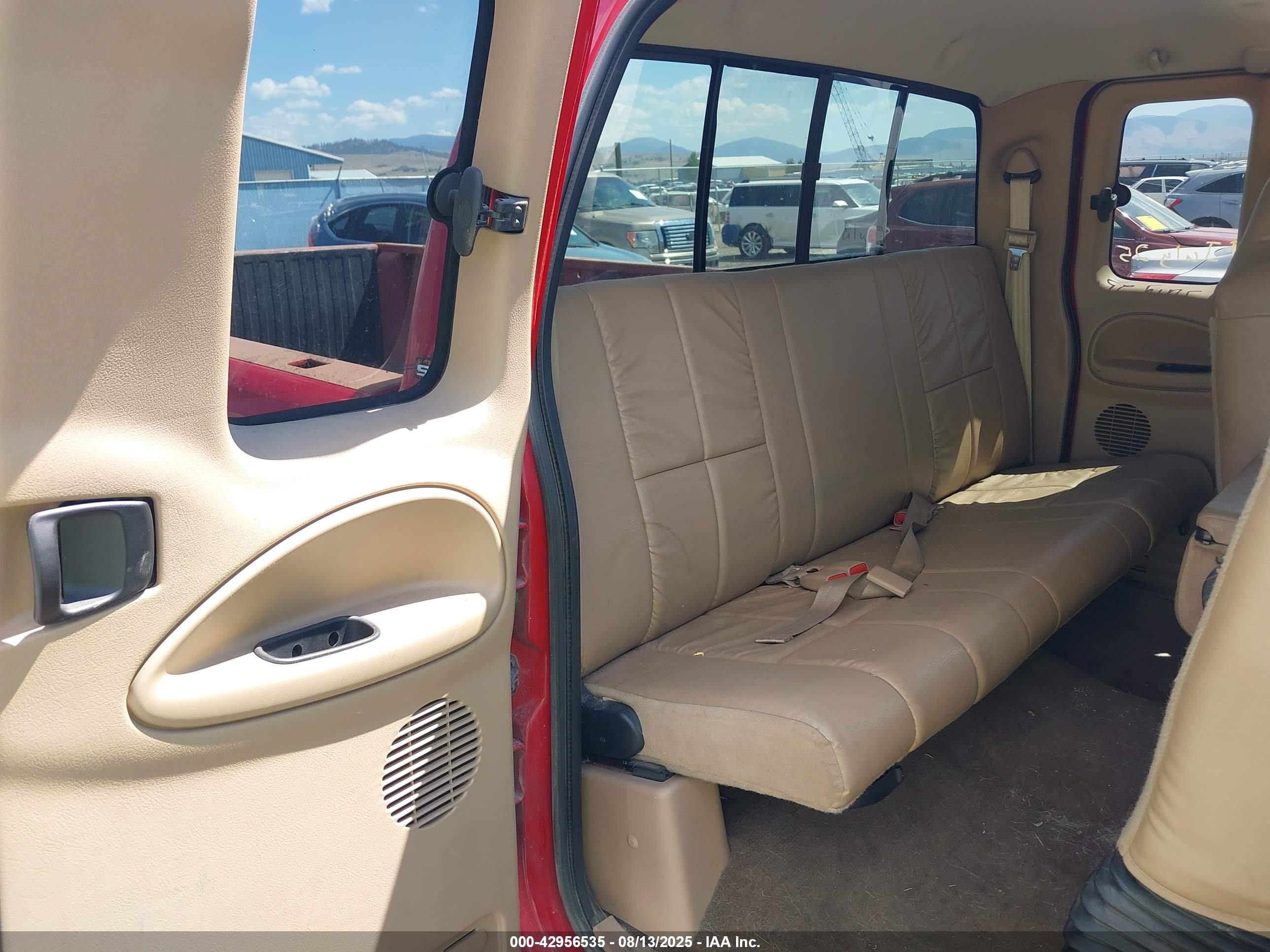 DODGE RAM image 8