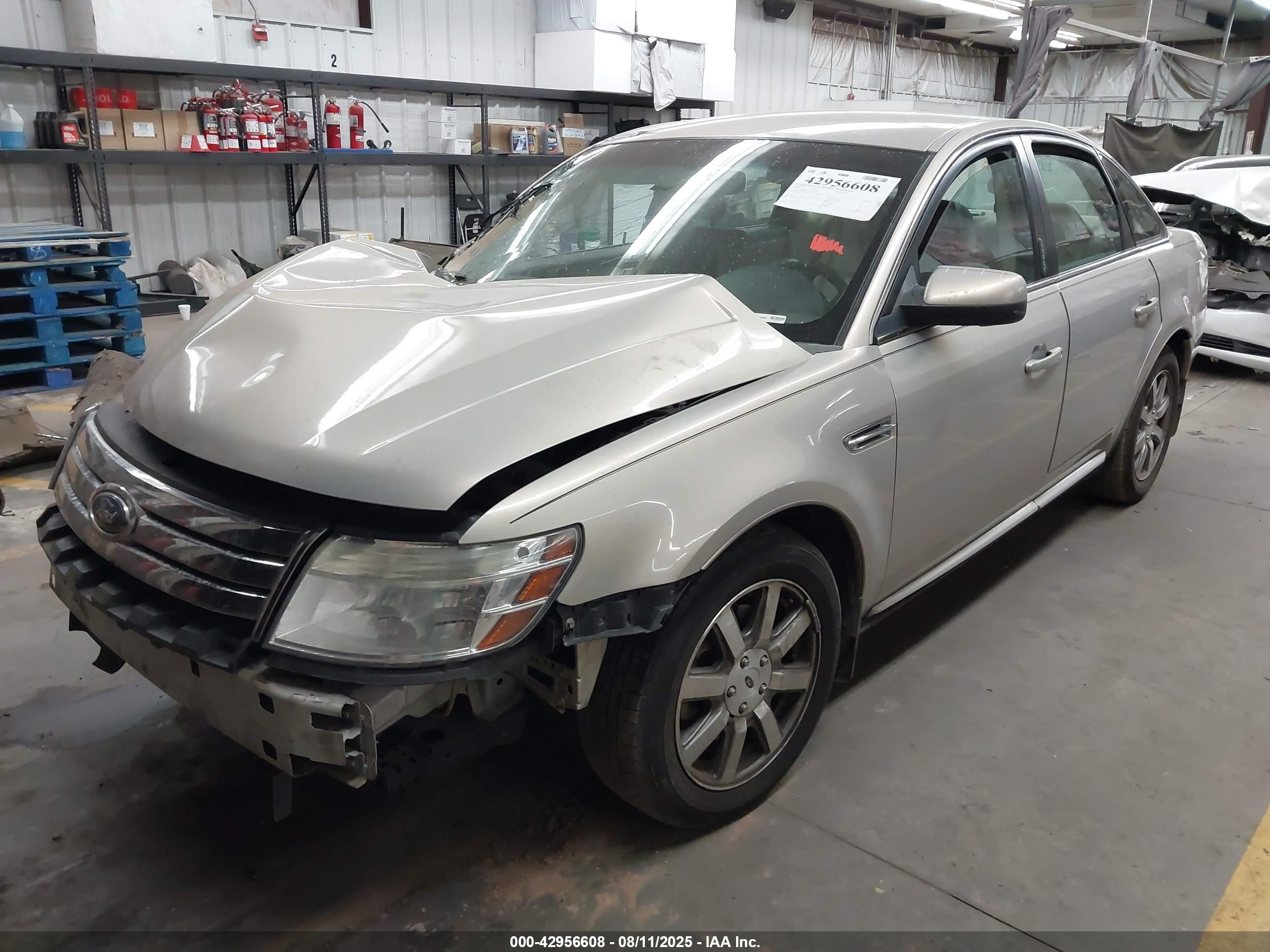 FORD TAURUS image 2