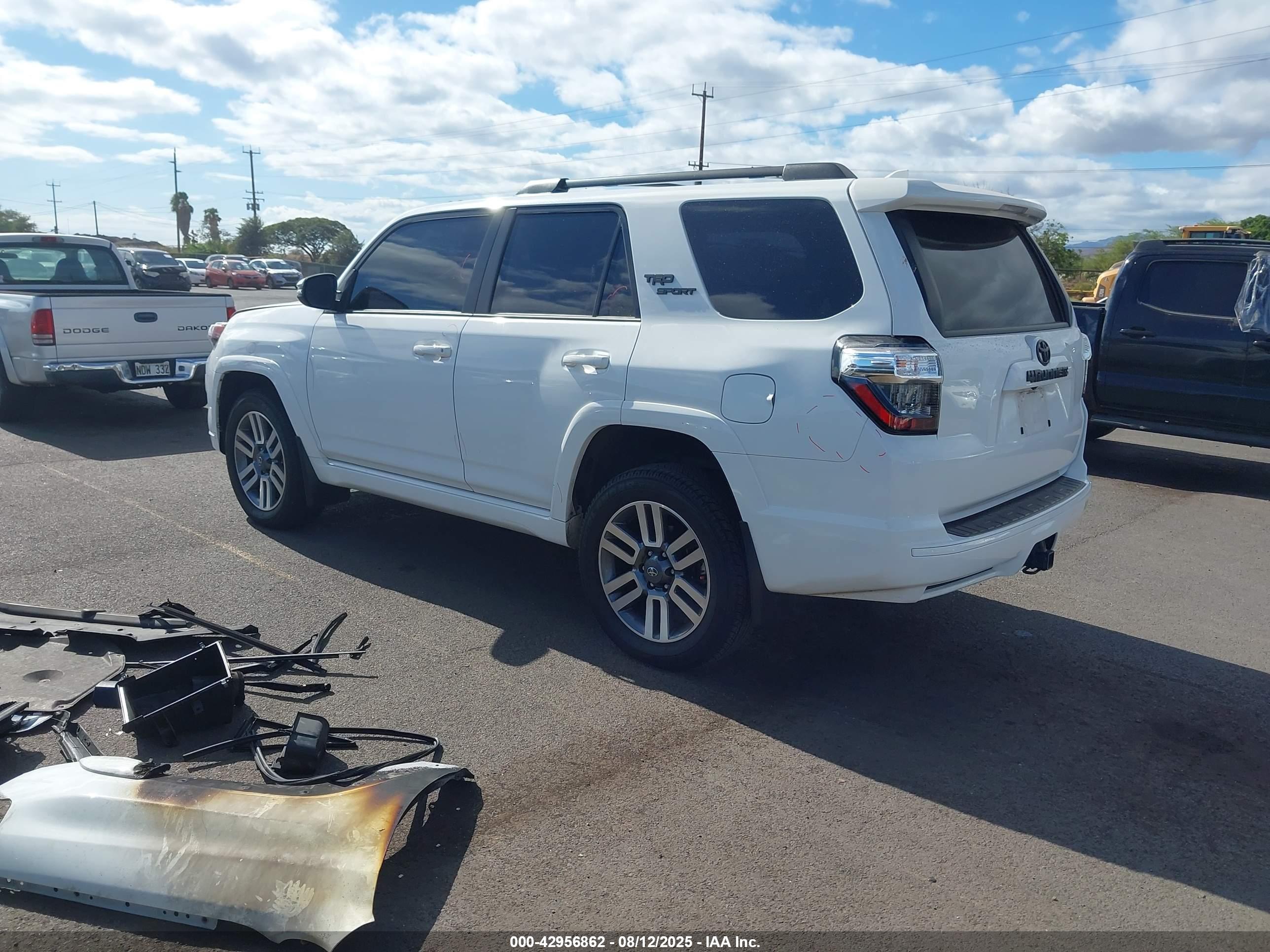 TOYOTA 4RUNNER image 3