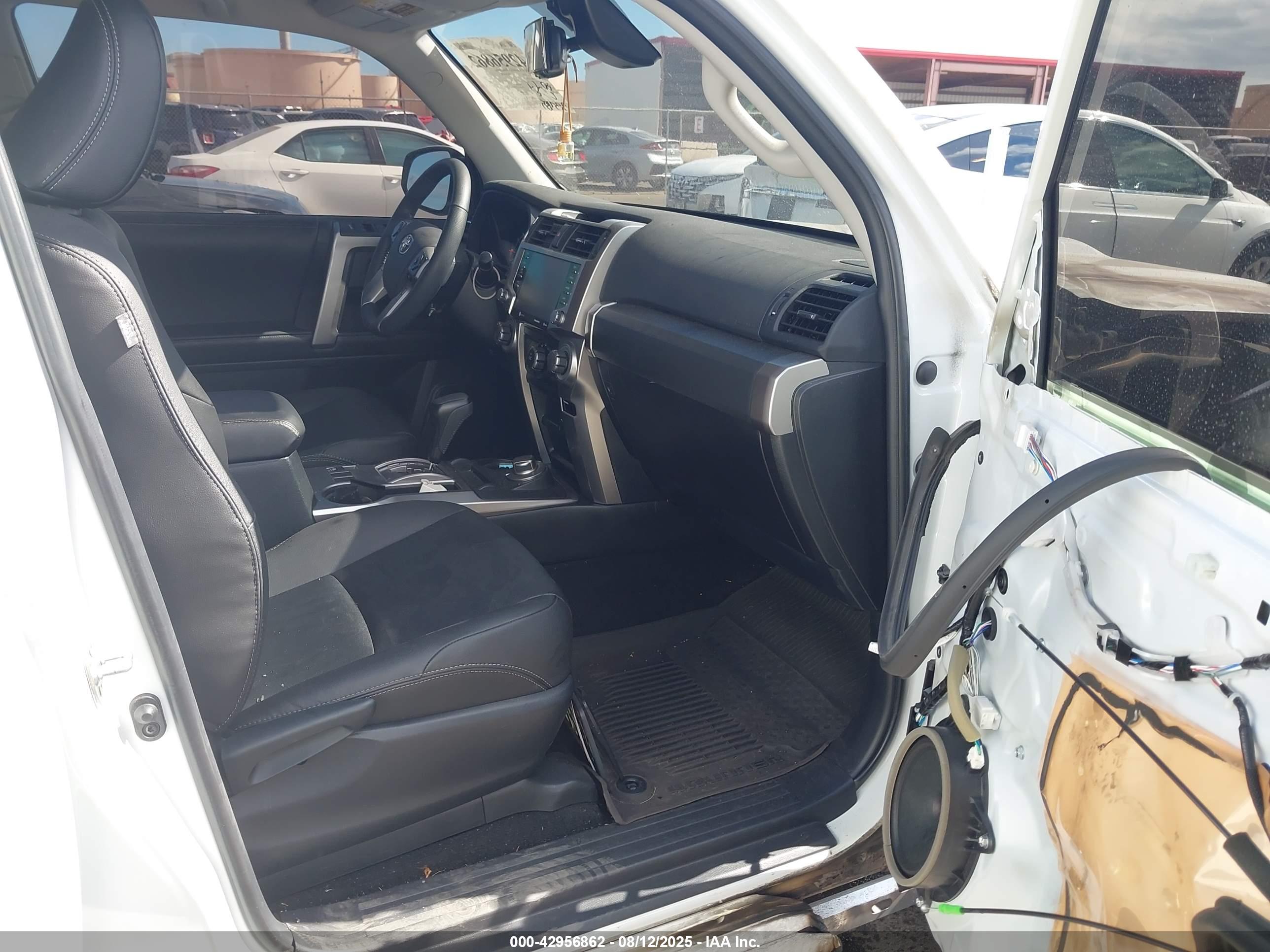 TOYOTA 4RUNNER image 5