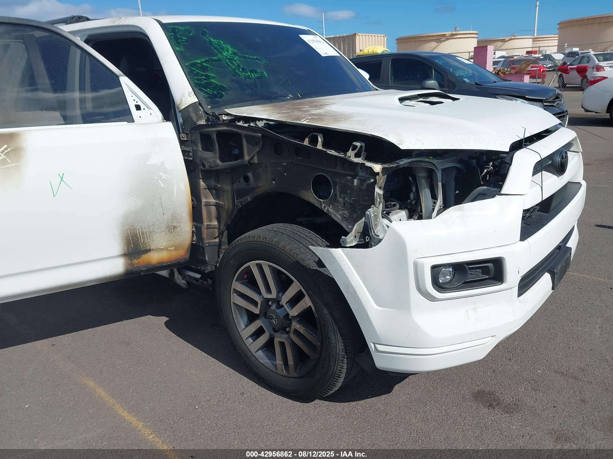 TOYOTA 4RUNNER image 6