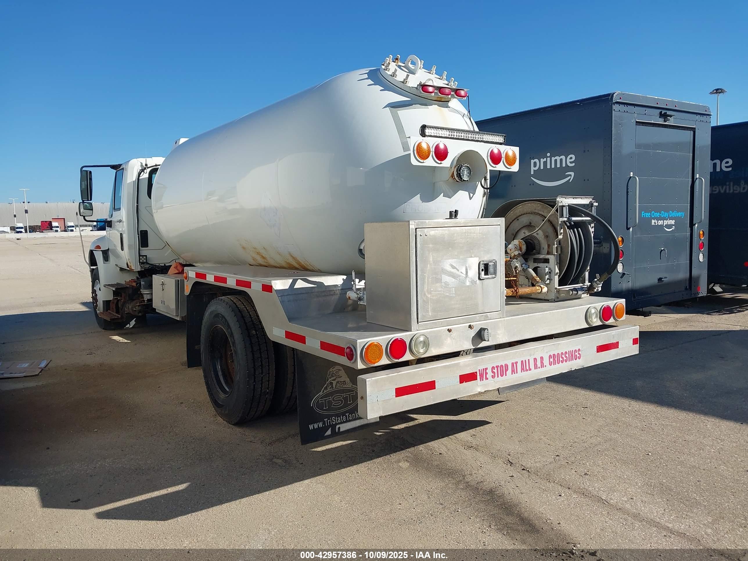 INTERNATIONAL 4000 image 3
