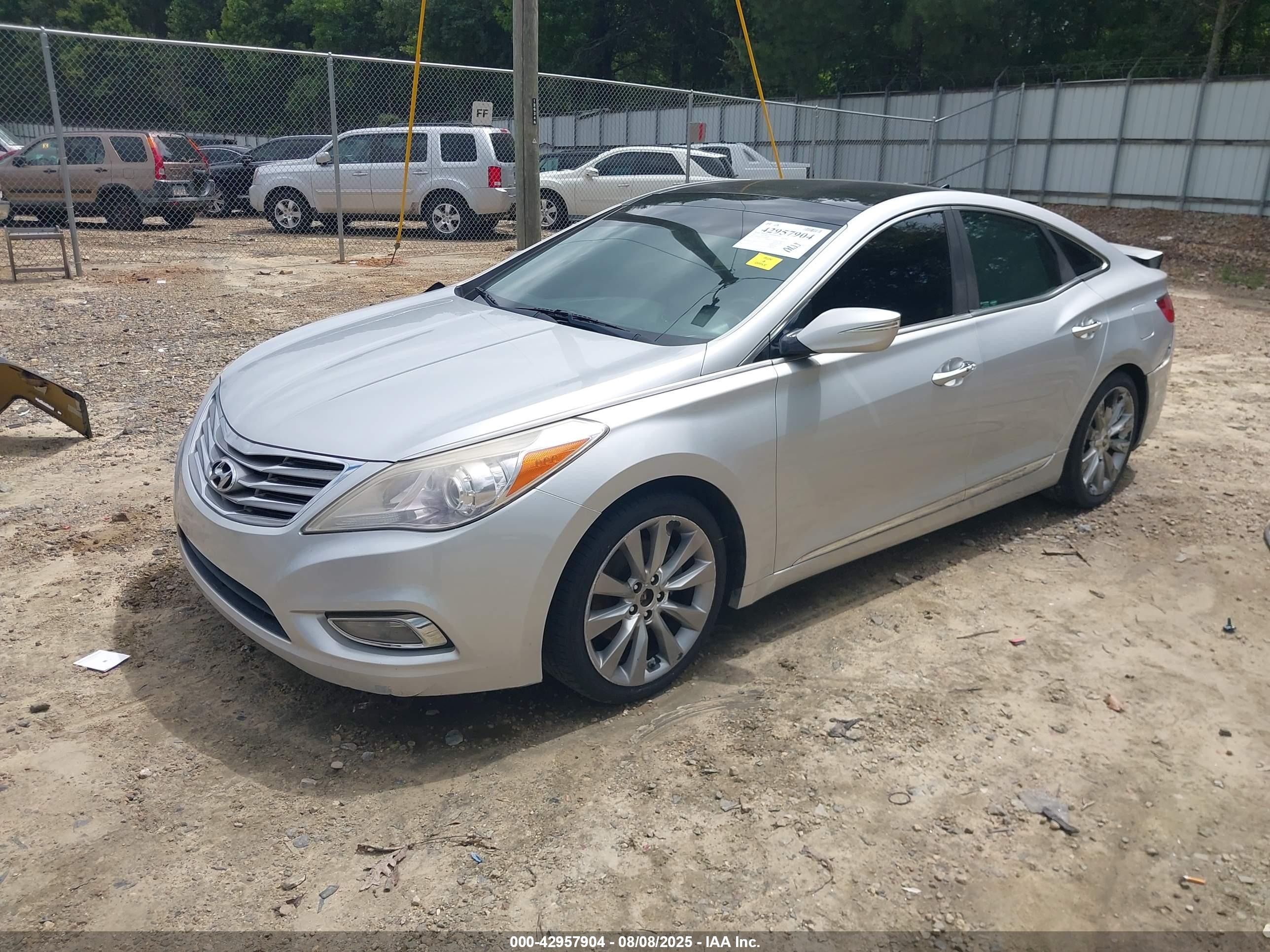 HYUNDAI AZERA image 2