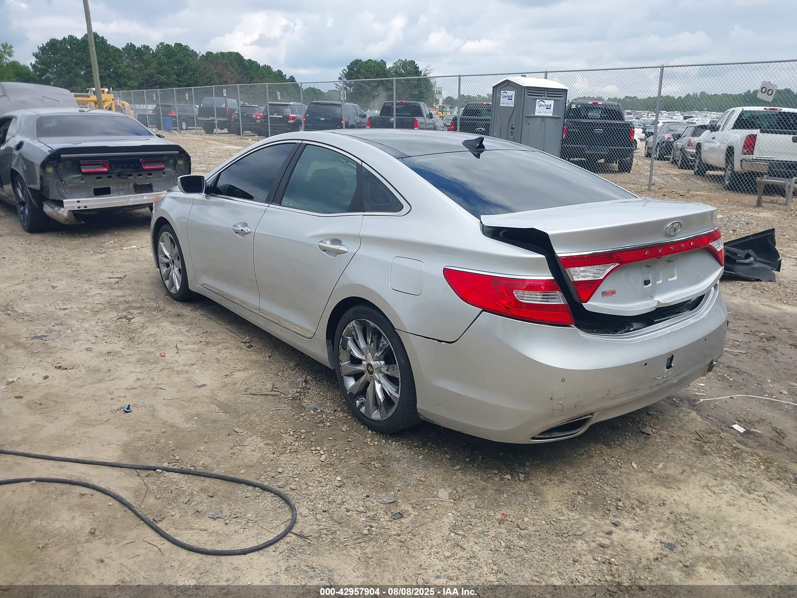 HYUNDAI AZERA image 3