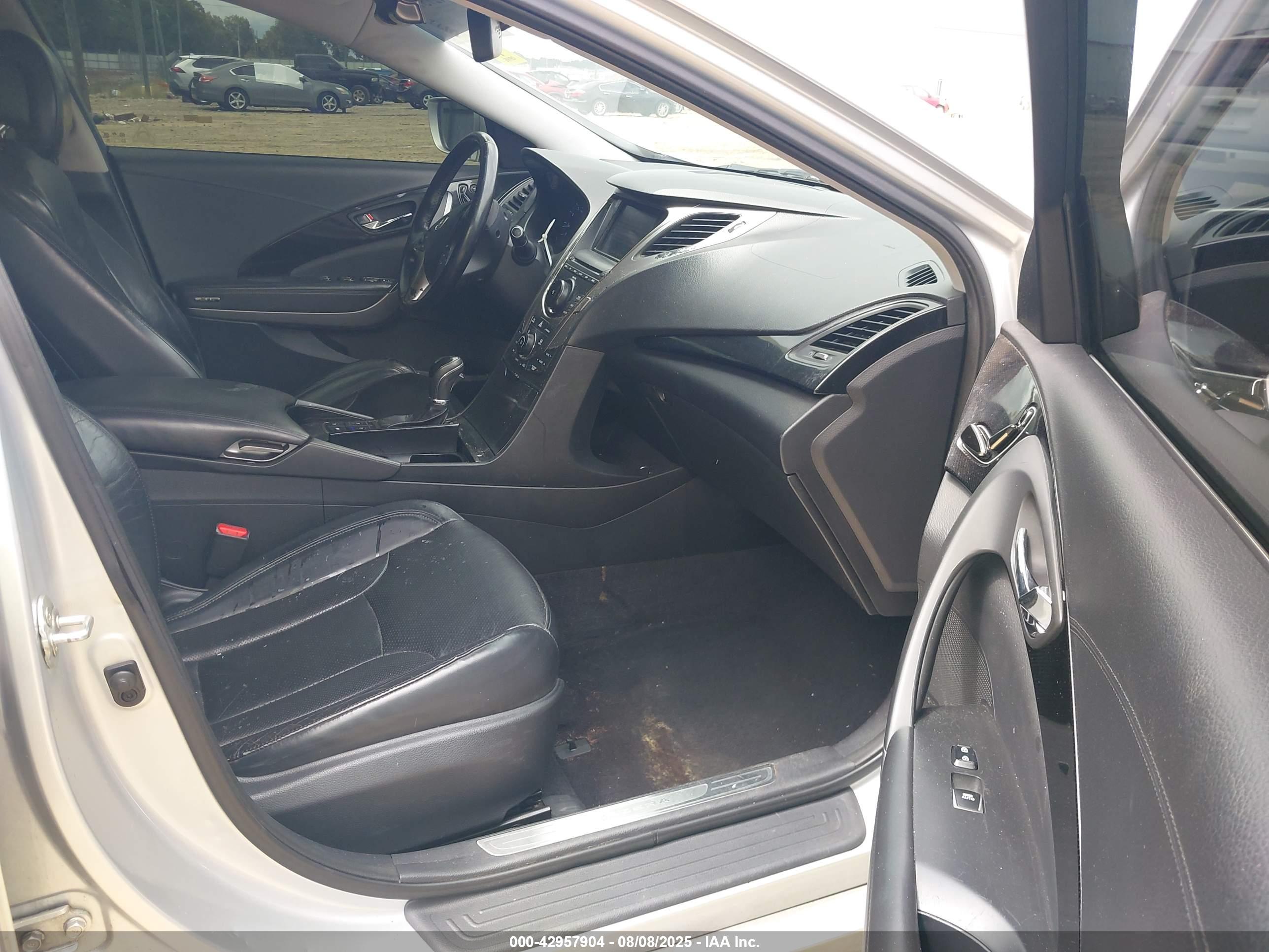 HYUNDAI AZERA image 5
