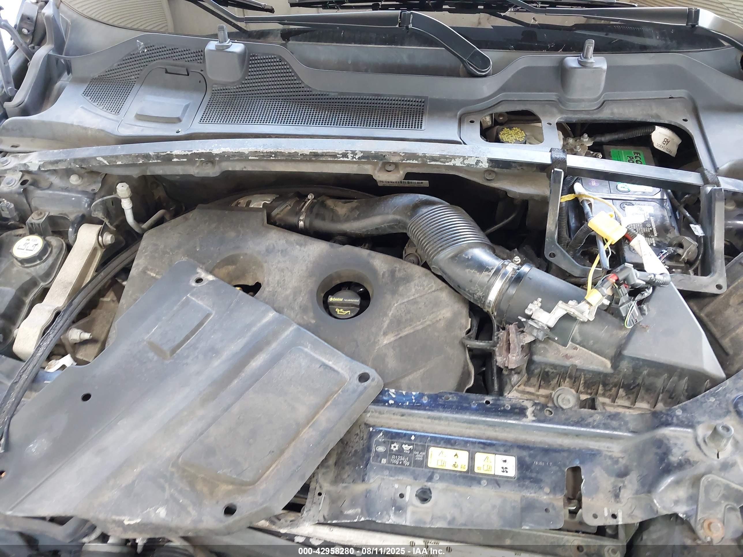 LAND ROVER image 10
