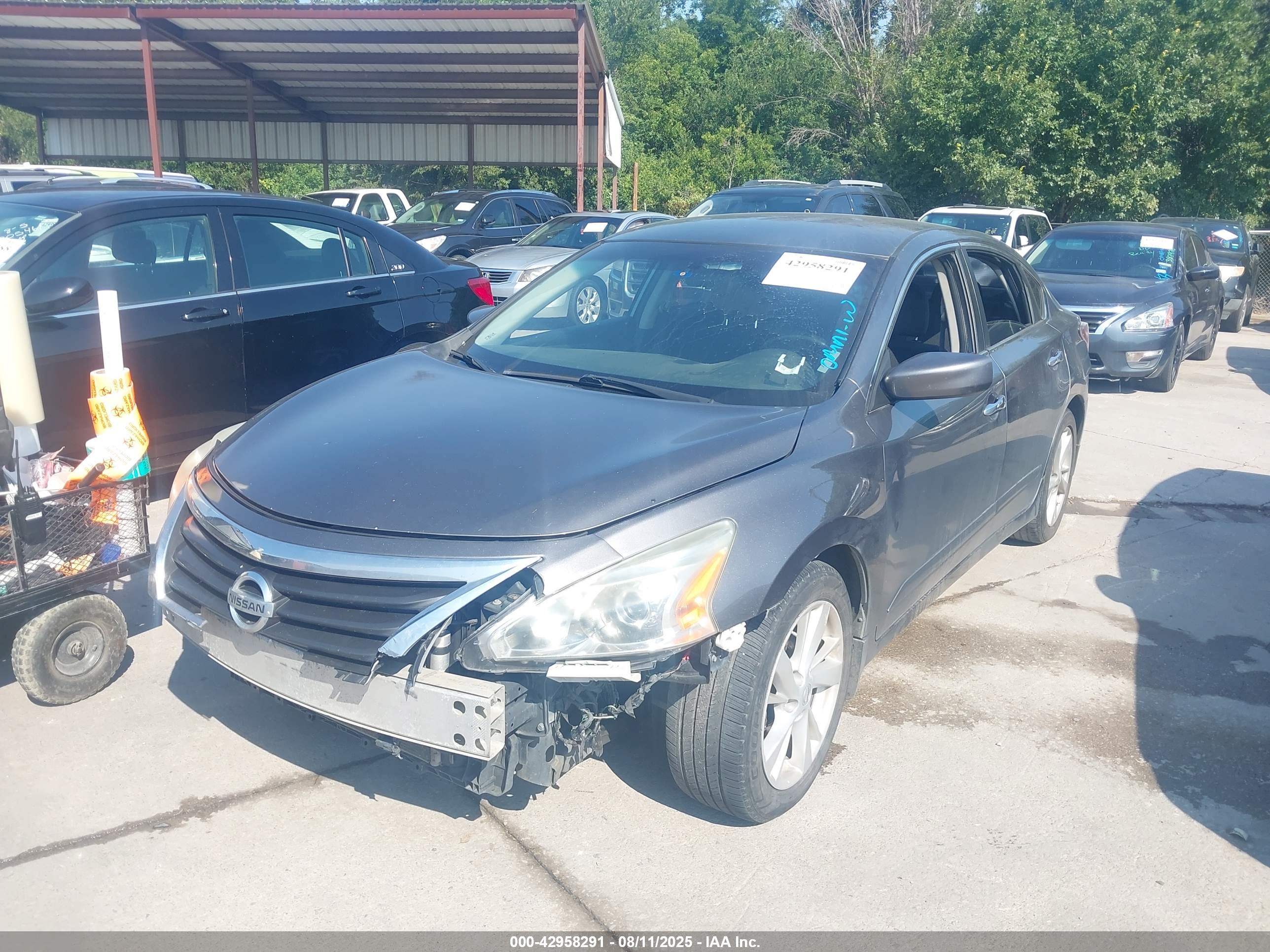NISSAN ALTIMA image 2