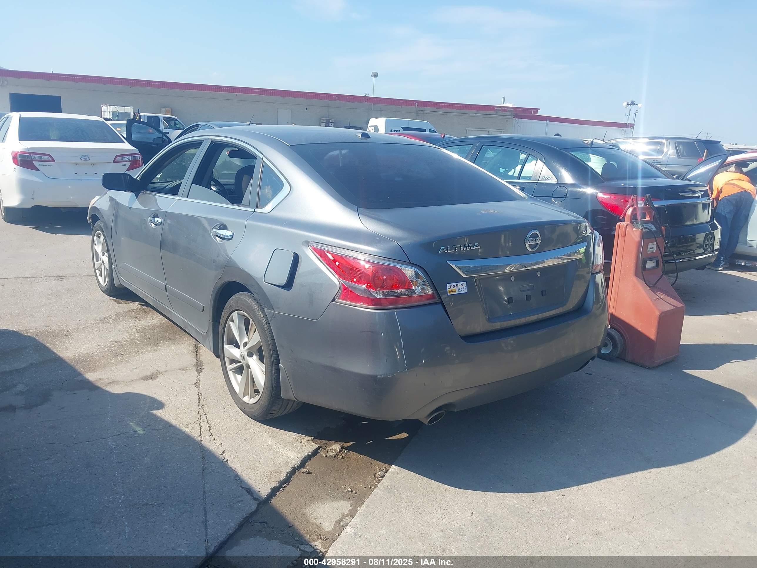 NISSAN ALTIMA image 3