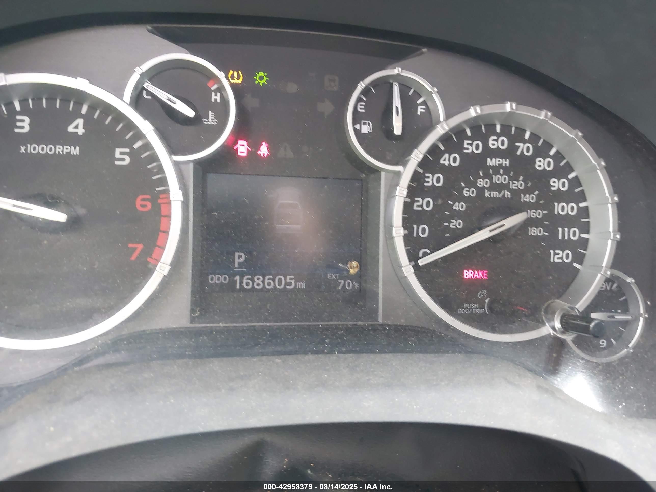 TOYOTA TUNDRA image 7