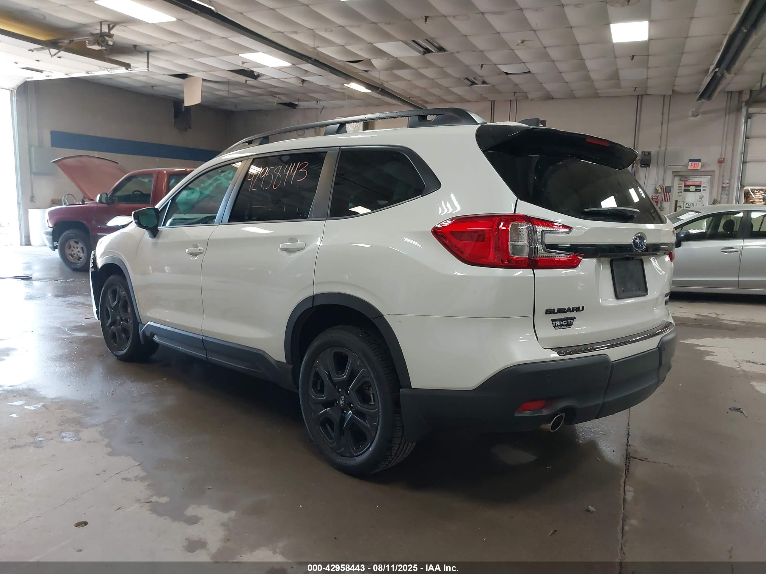 SUBARU ASCENT image 3