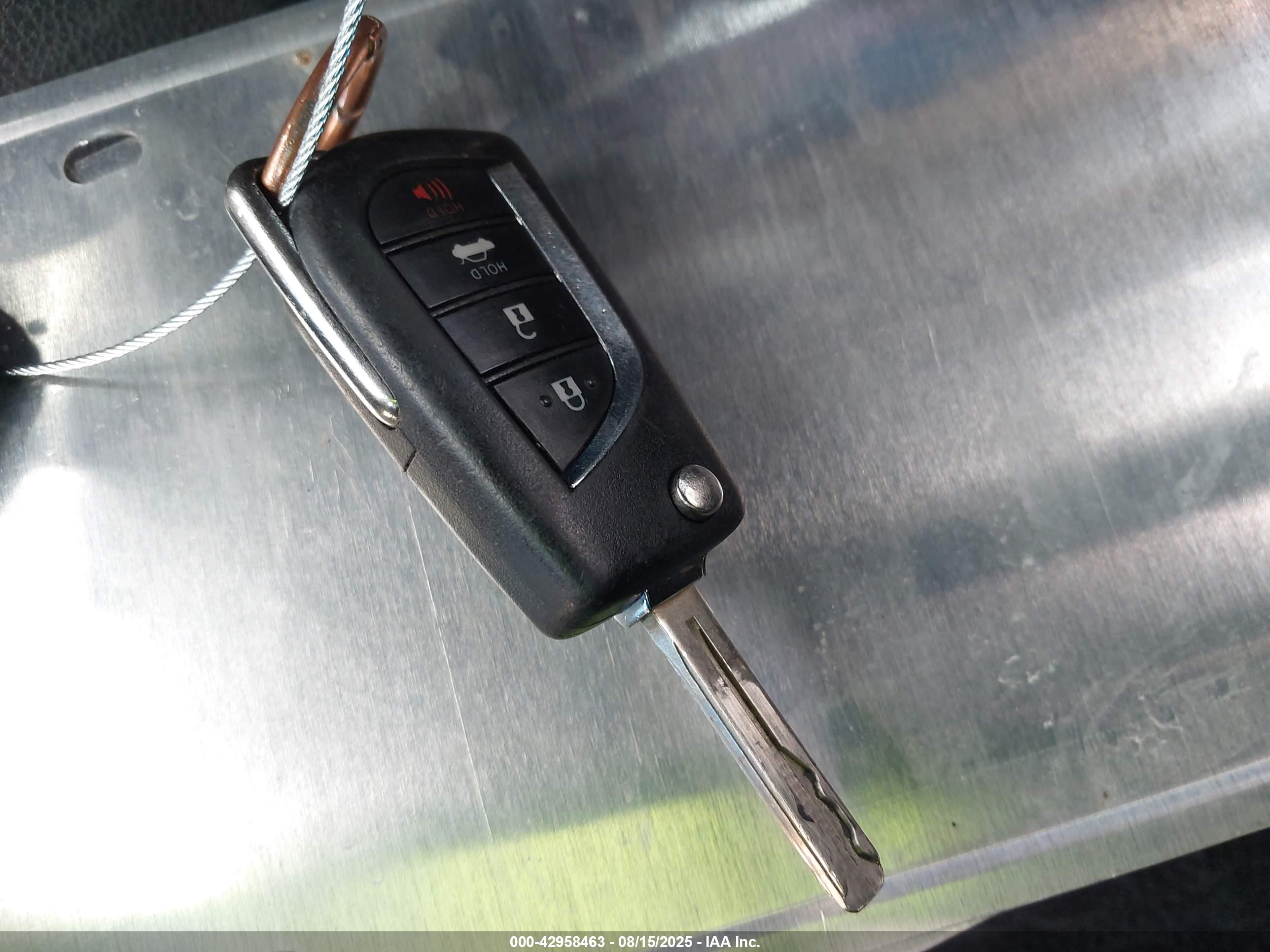 TOYOTA CAMRY image 11