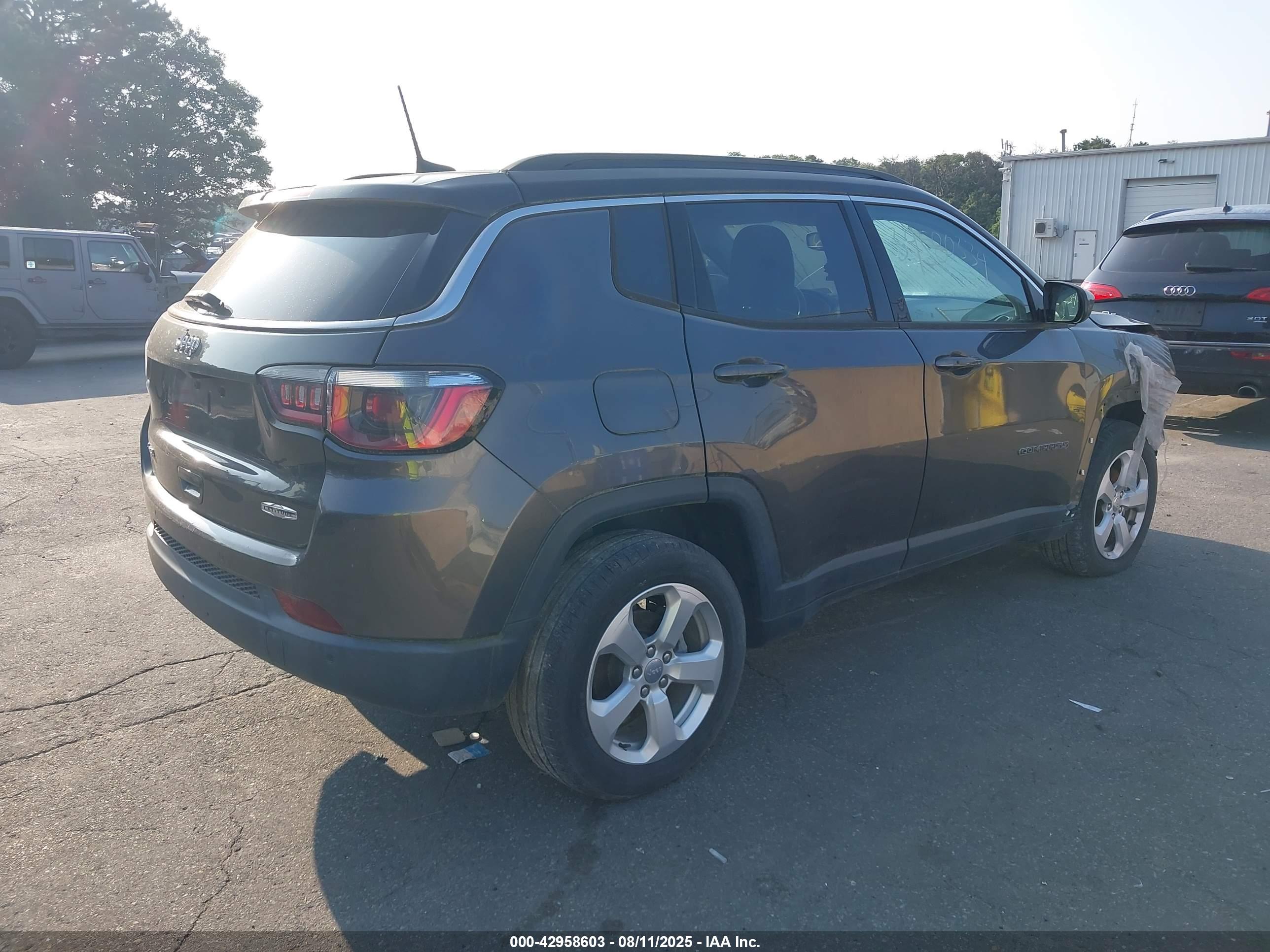 JEEP COMPASS image 4