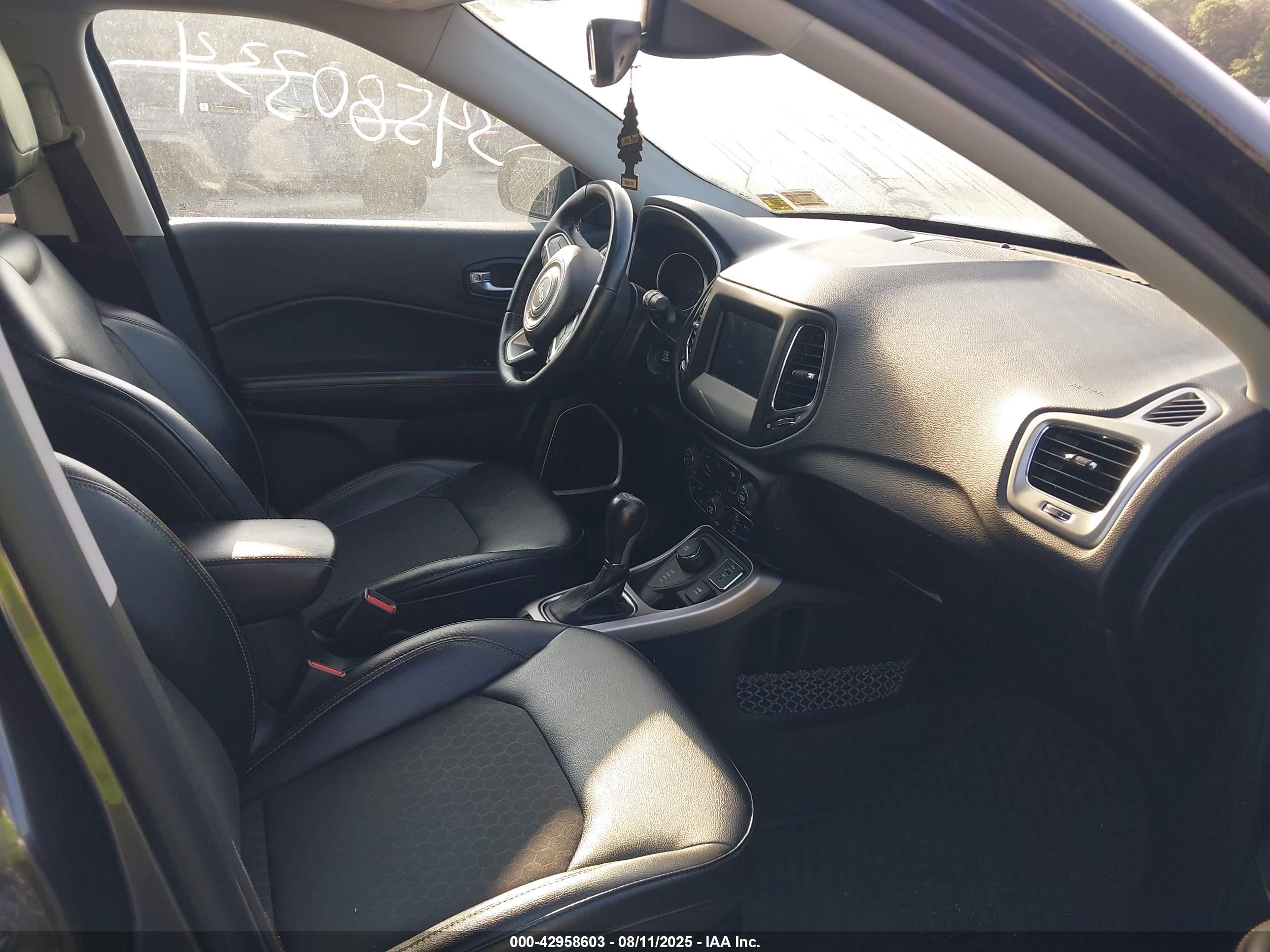 JEEP COMPASS image 5