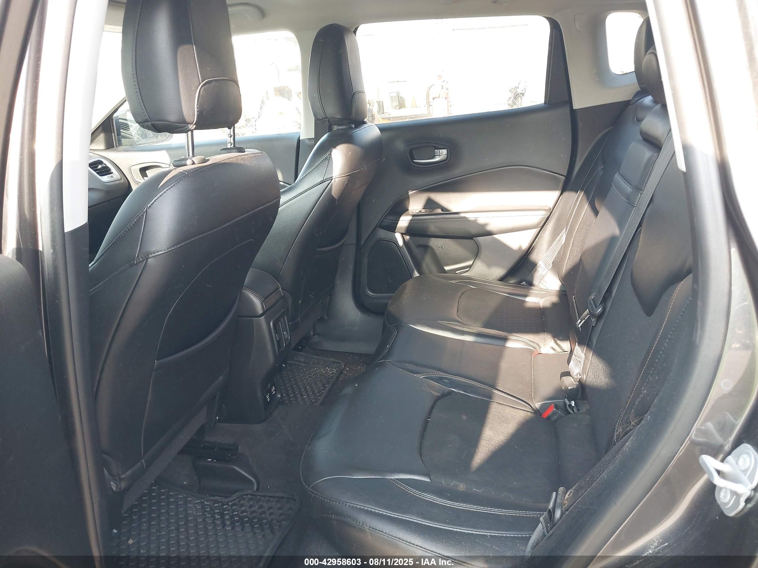 JEEP COMPASS image 8