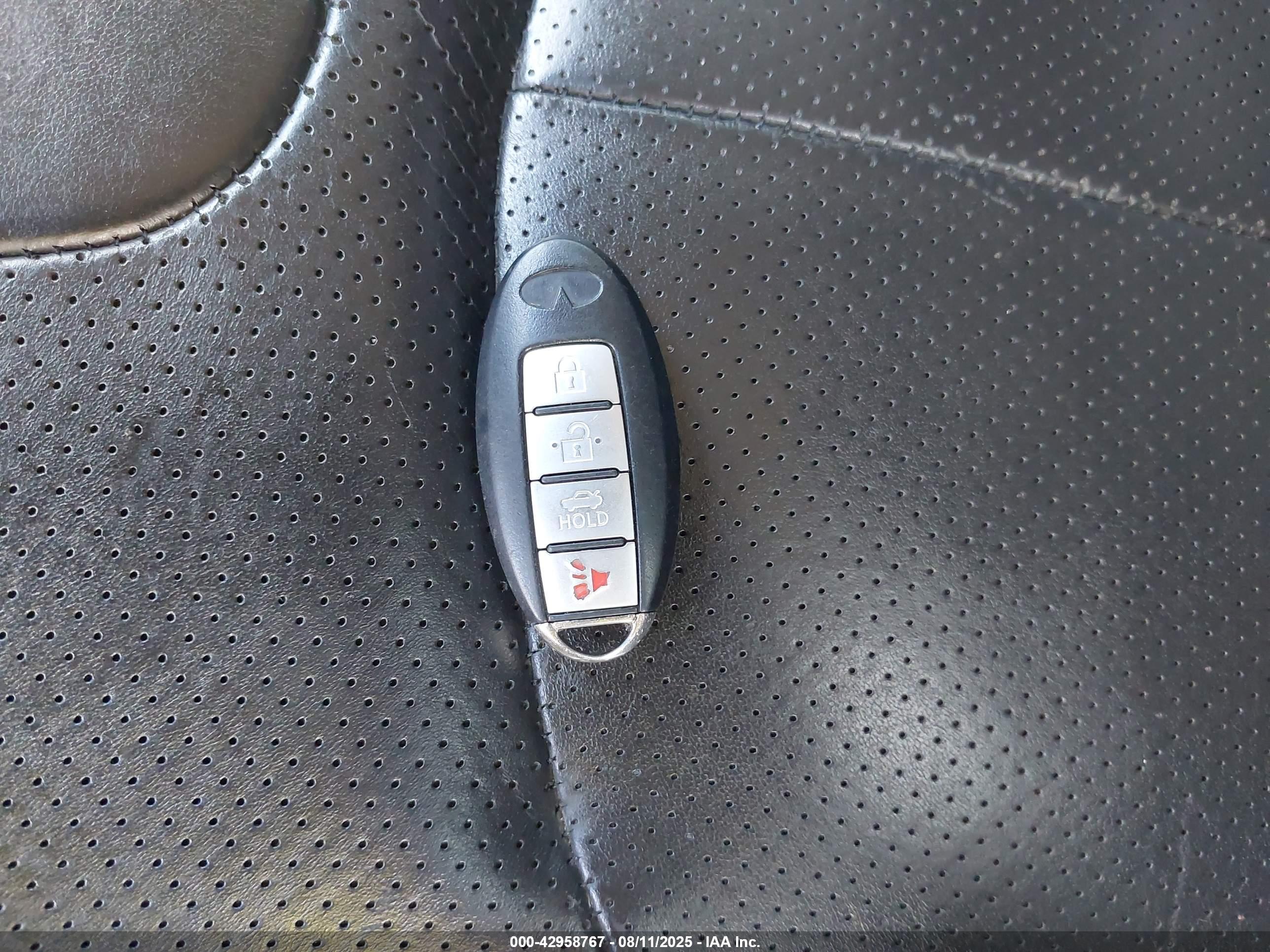 INFINITI G37X image 11