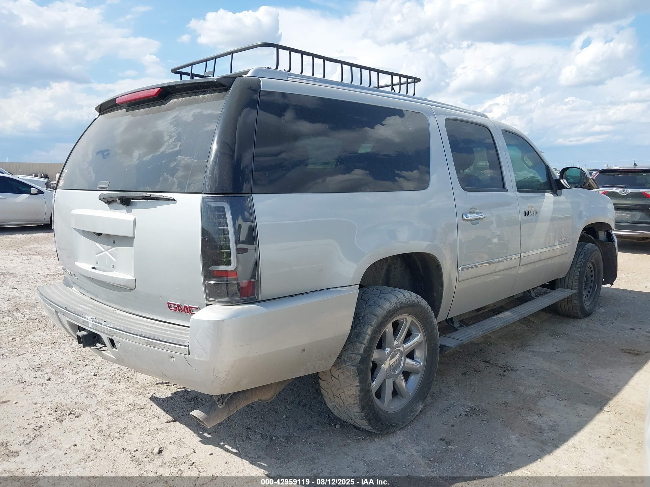 GMC YUKON image 4
