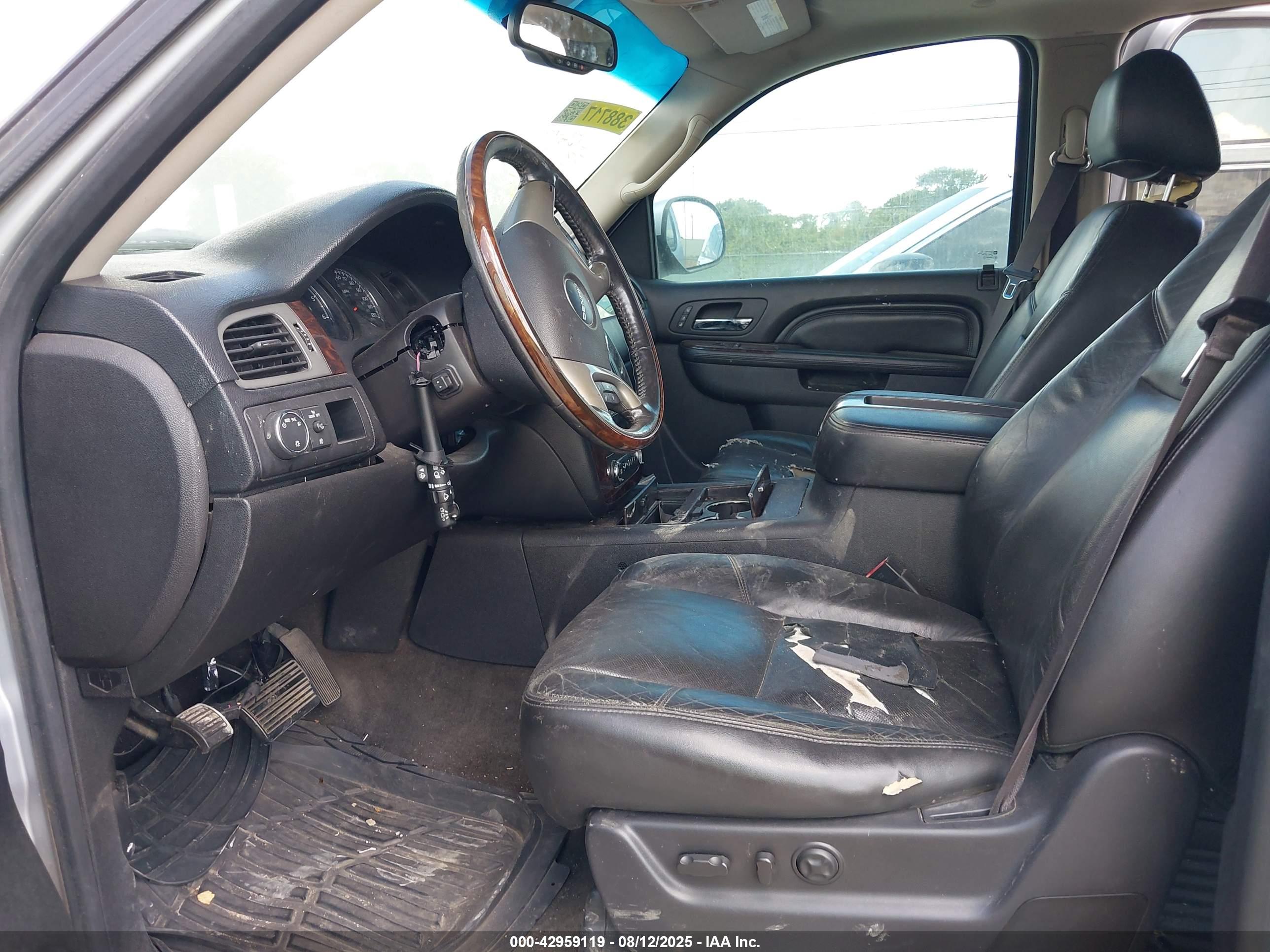 GMC YUKON image 5
