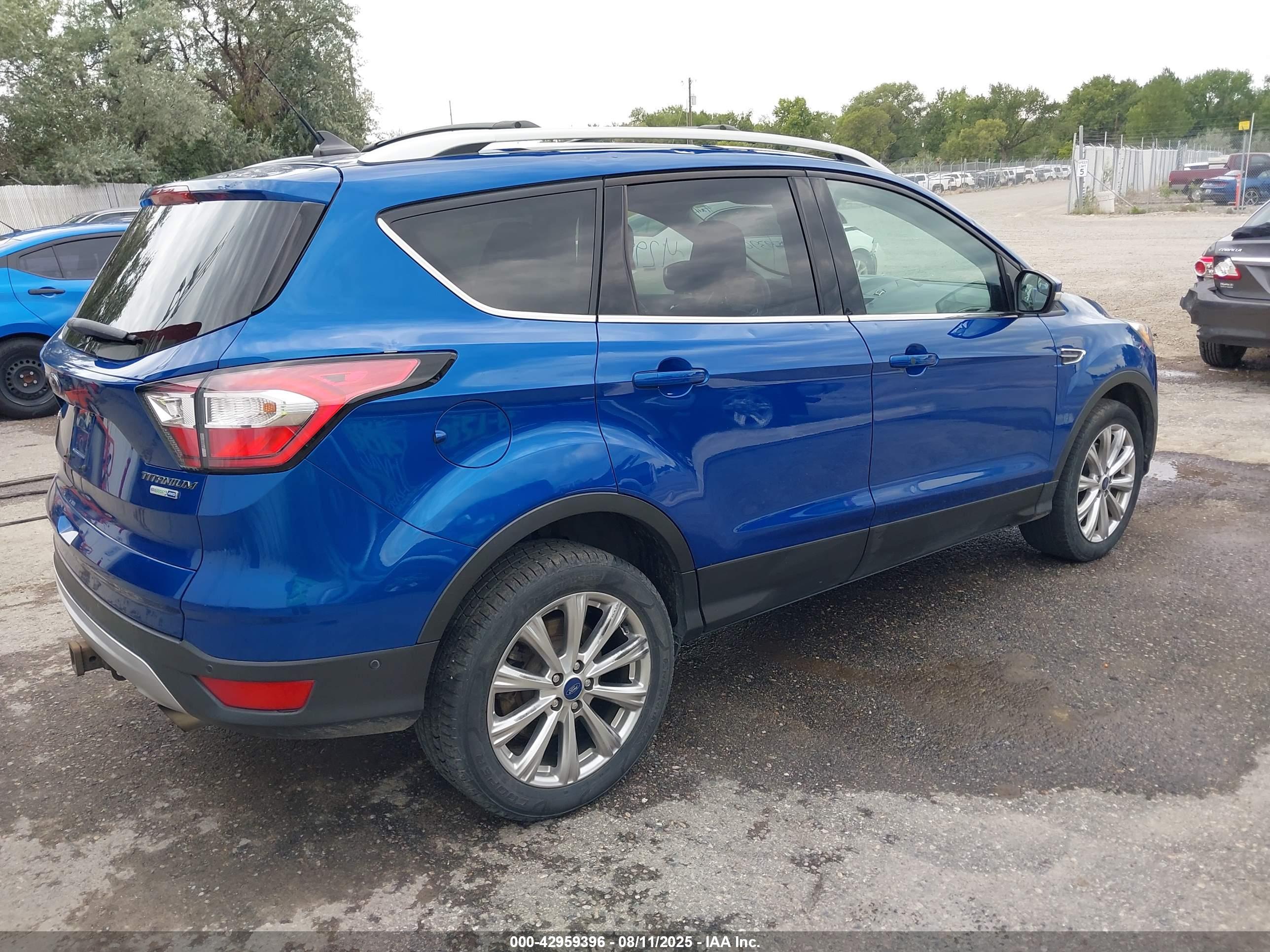 FORD ESCAPE image 4
