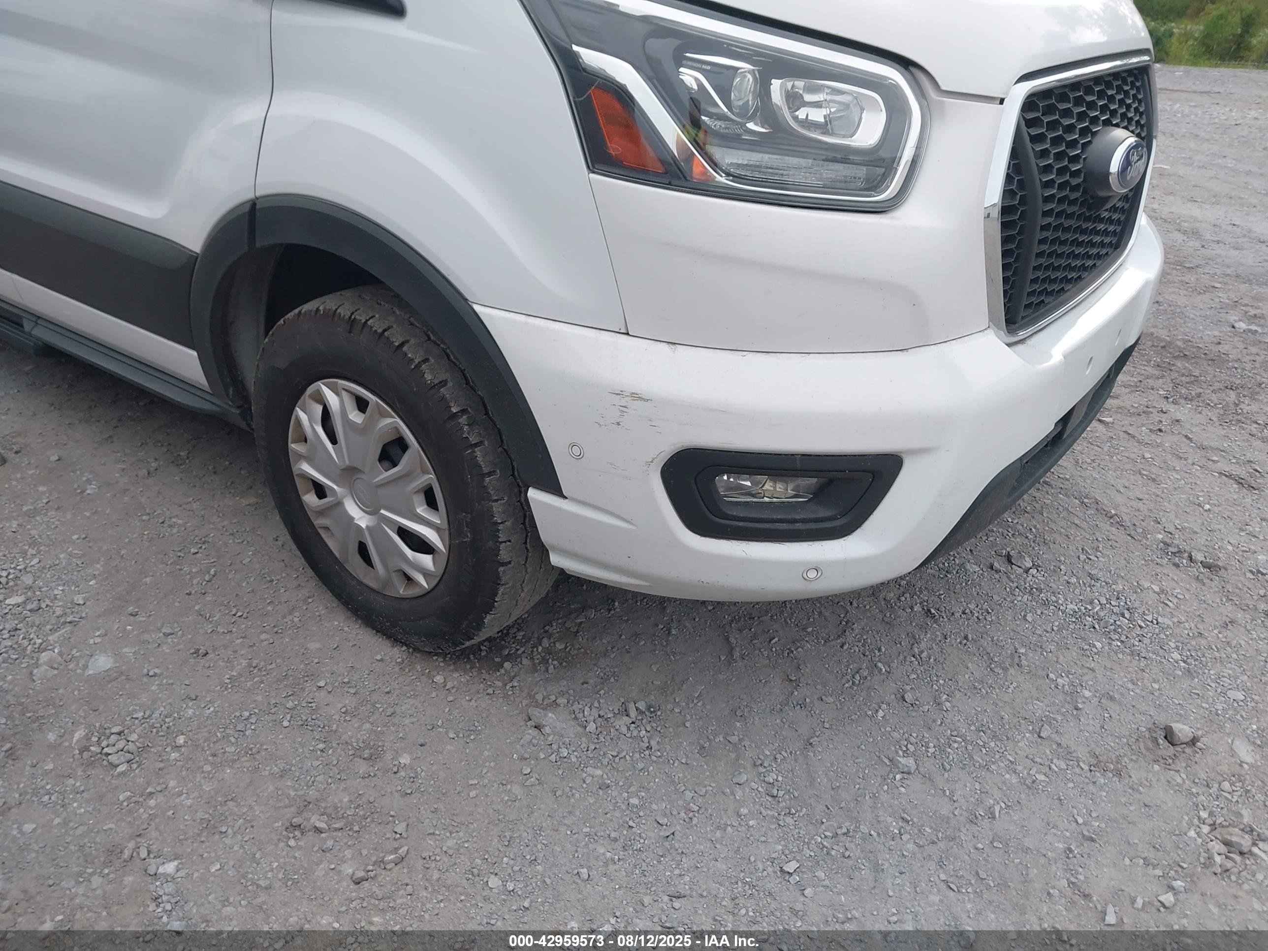 FORD TRANSIT-350 image 6