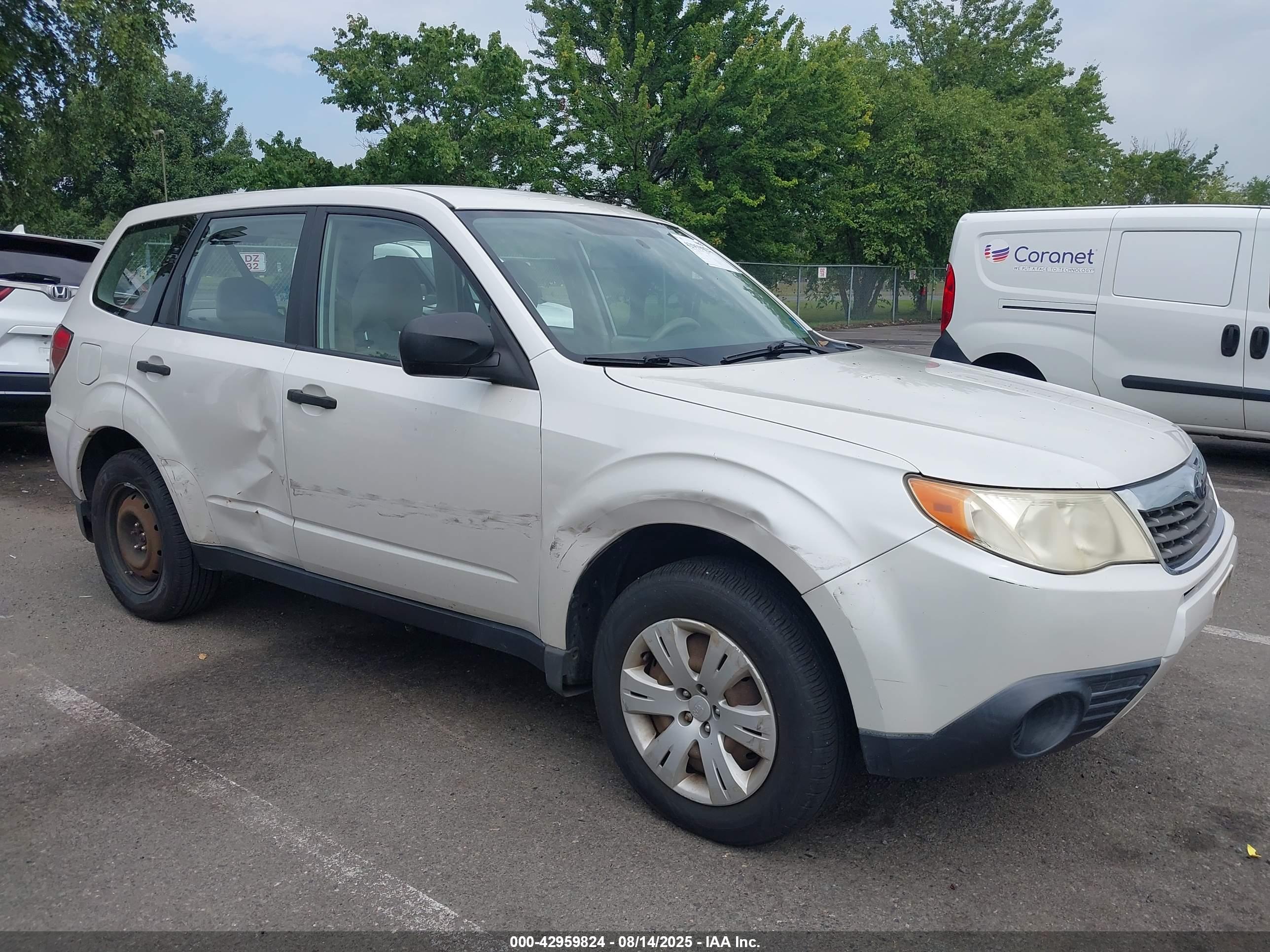 SUBARU FORESTER image 6