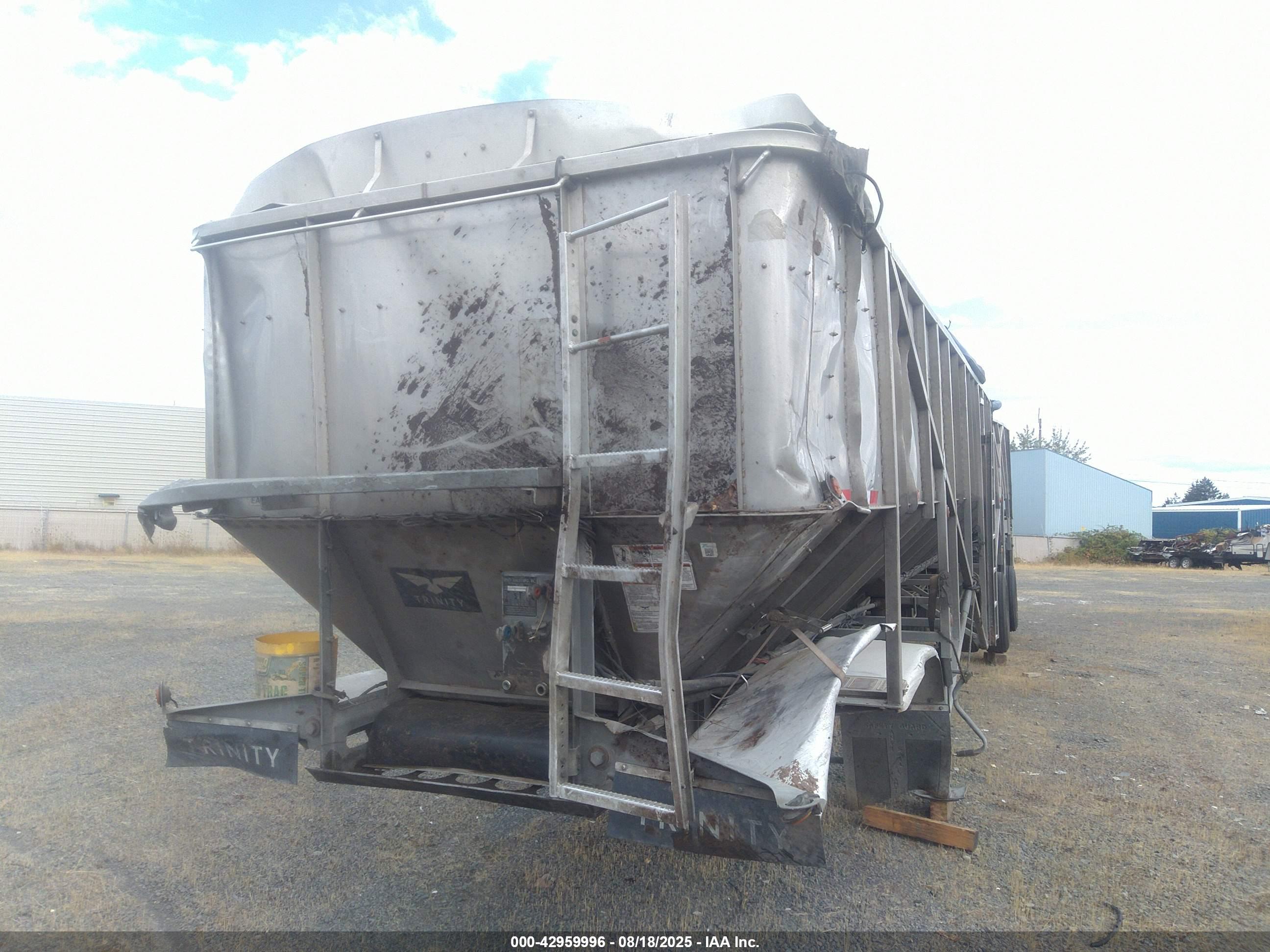 TRINITY TRAILER image 8