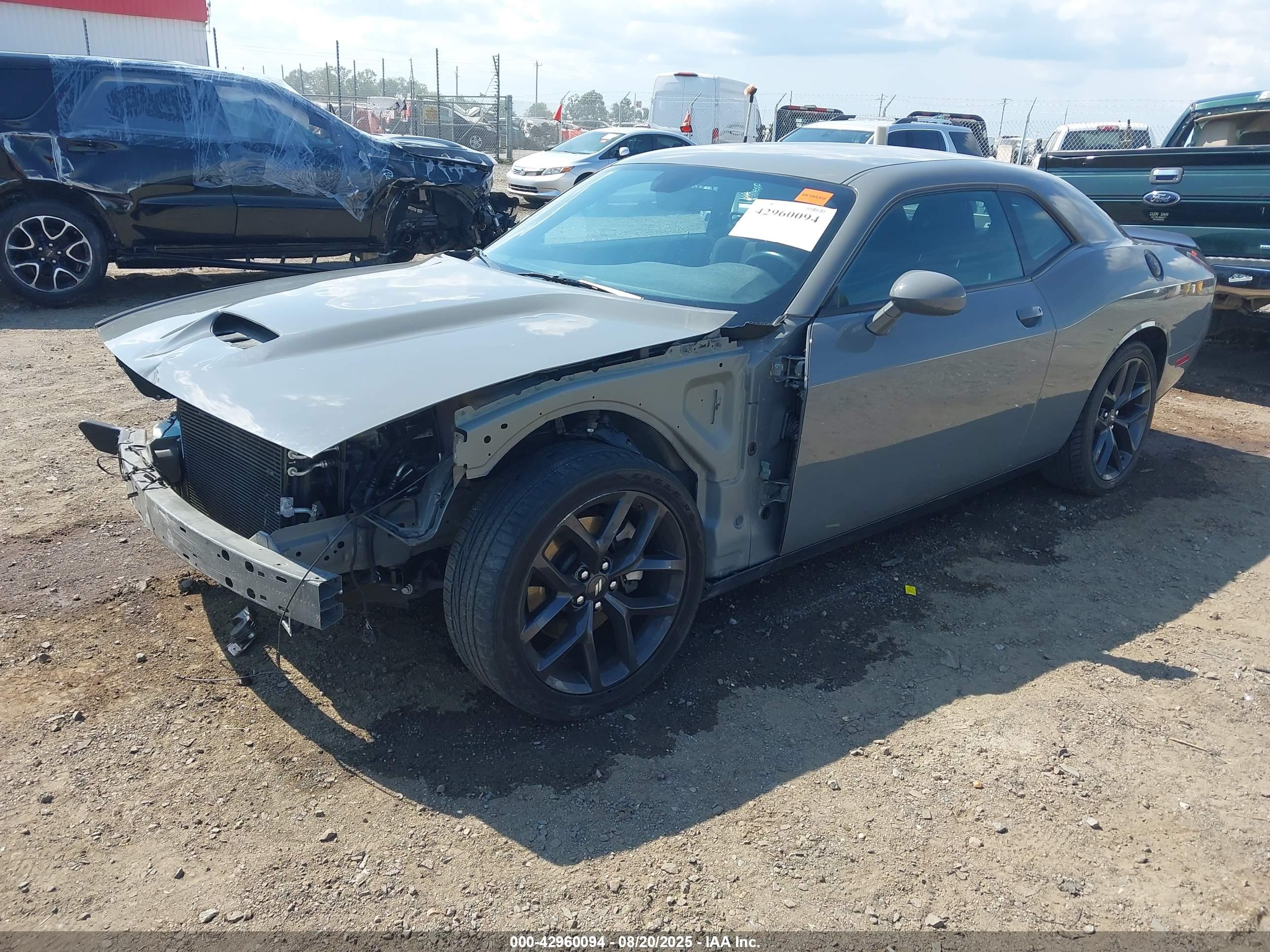DODGE CHALLENGER image 2