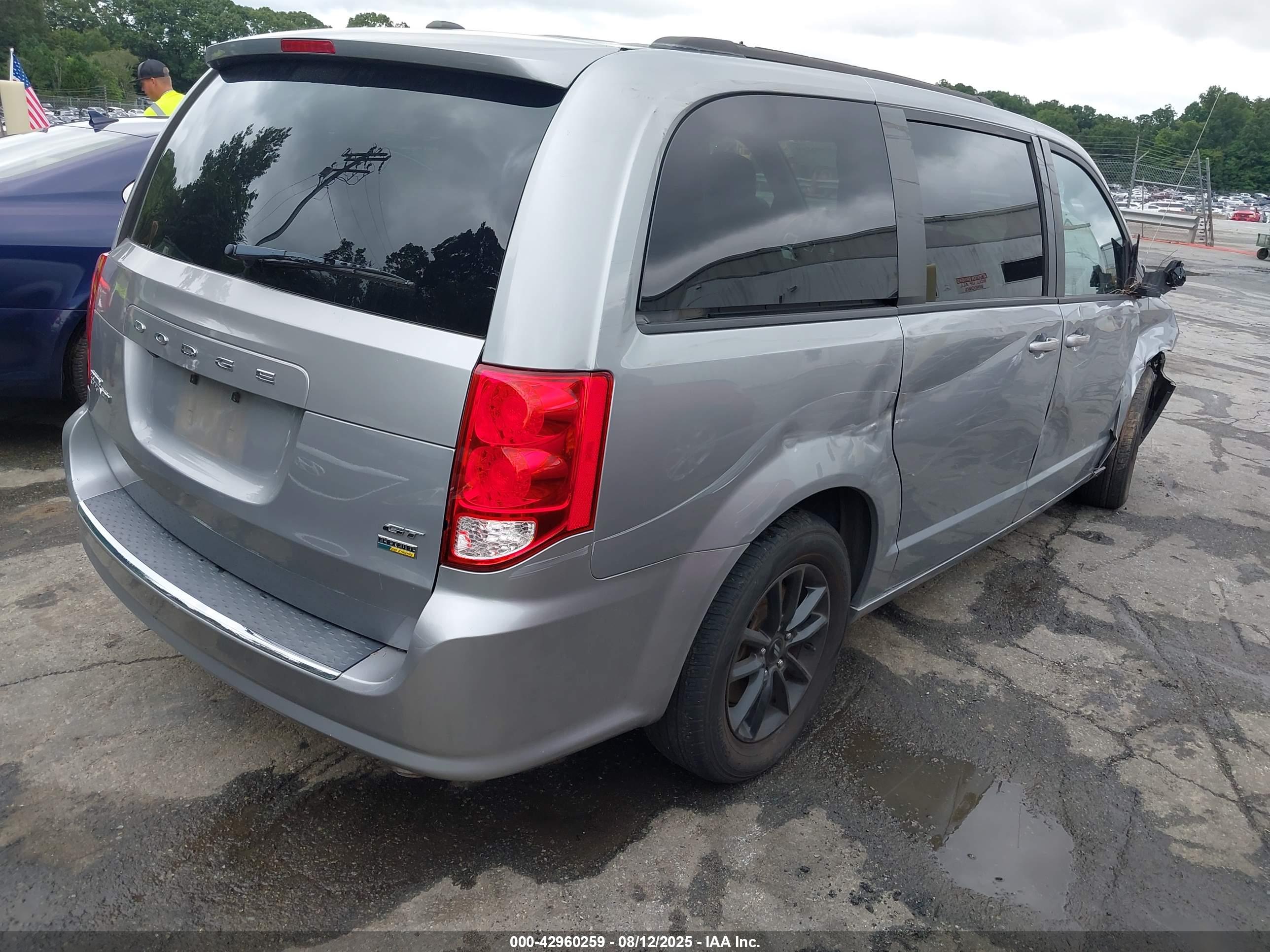 DODGE GRAND image 4