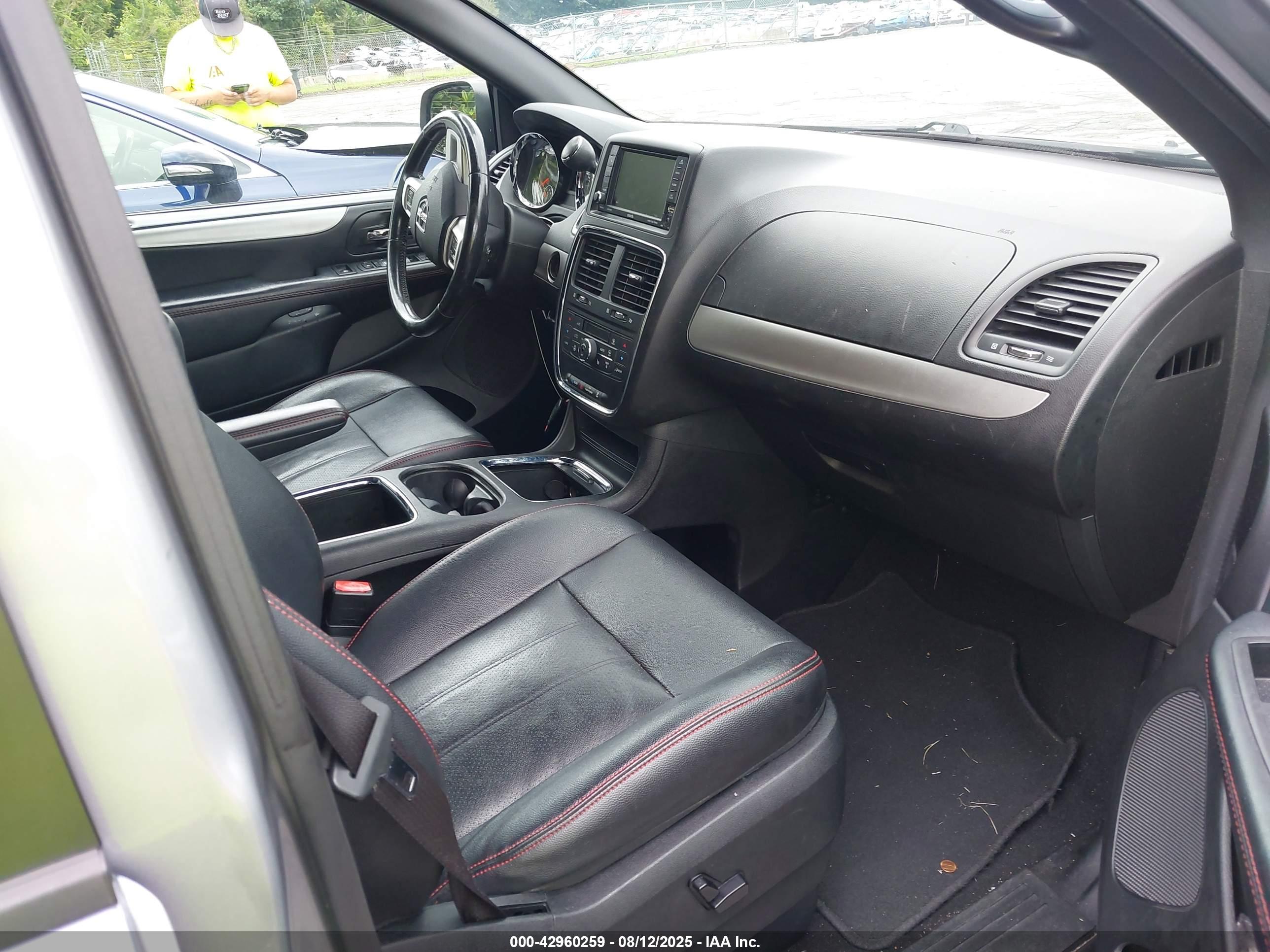 DODGE GRAND image 5