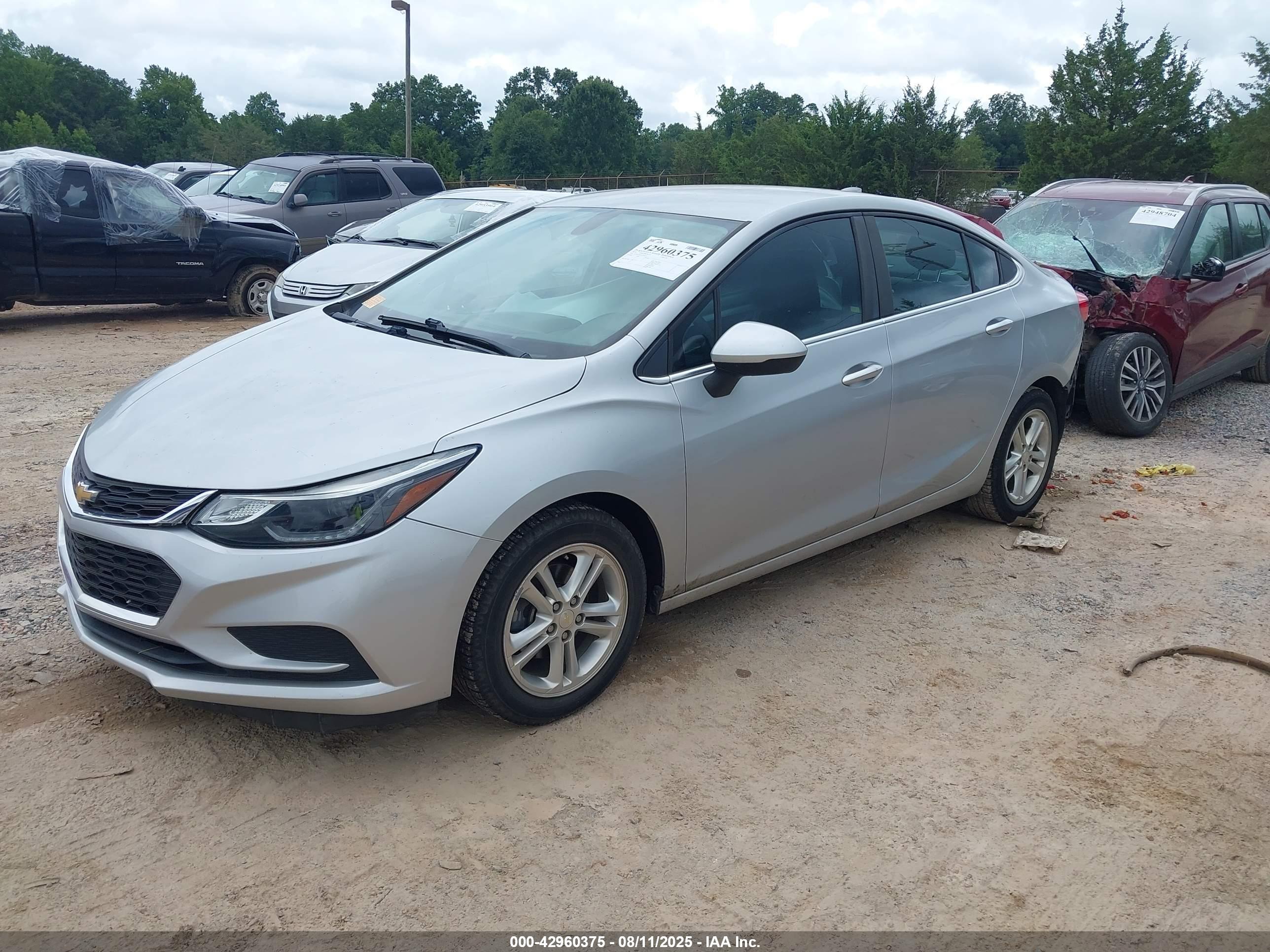 CHEVROLET CRUZE image 2