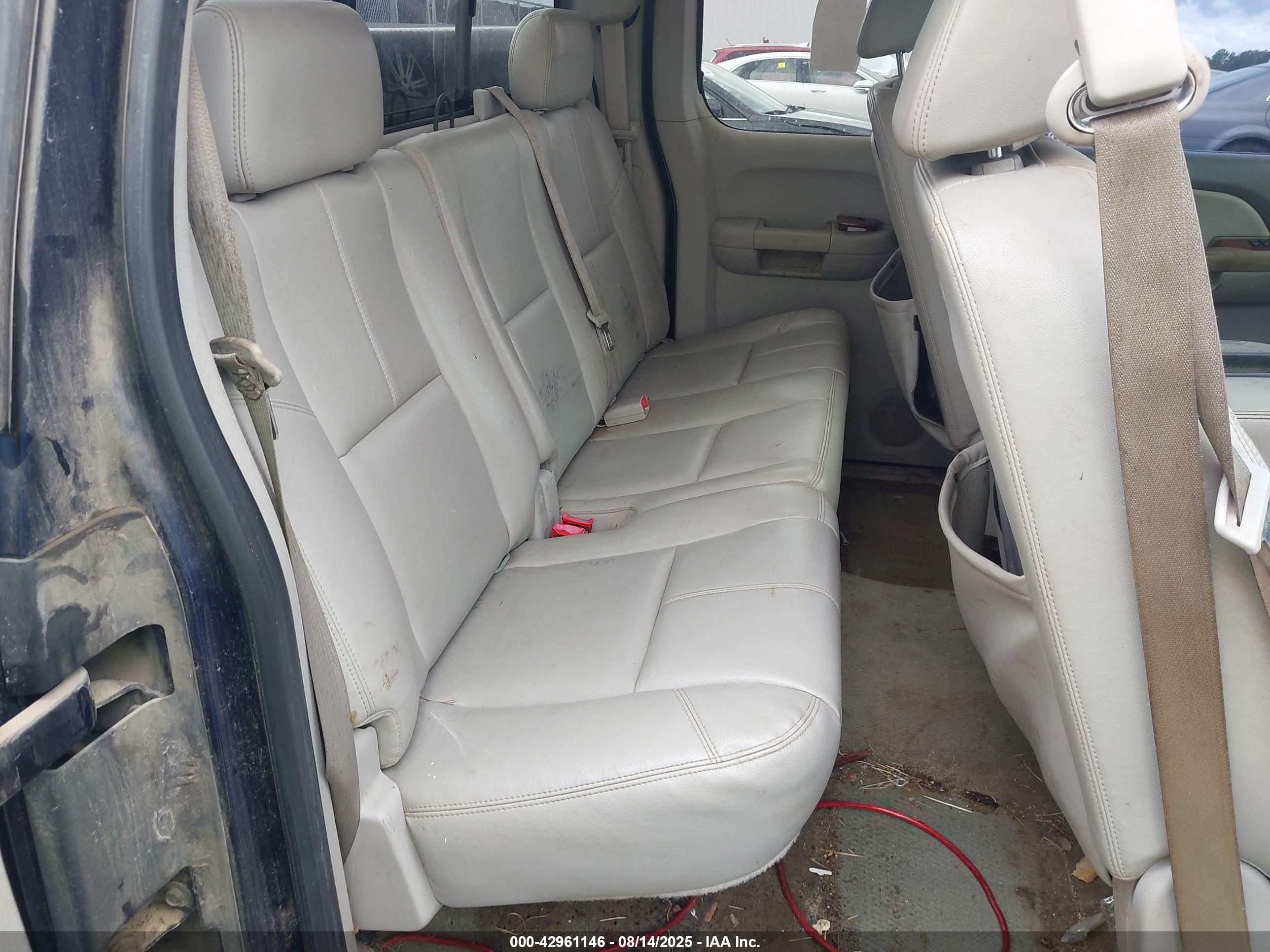GMC SIERRA image 8