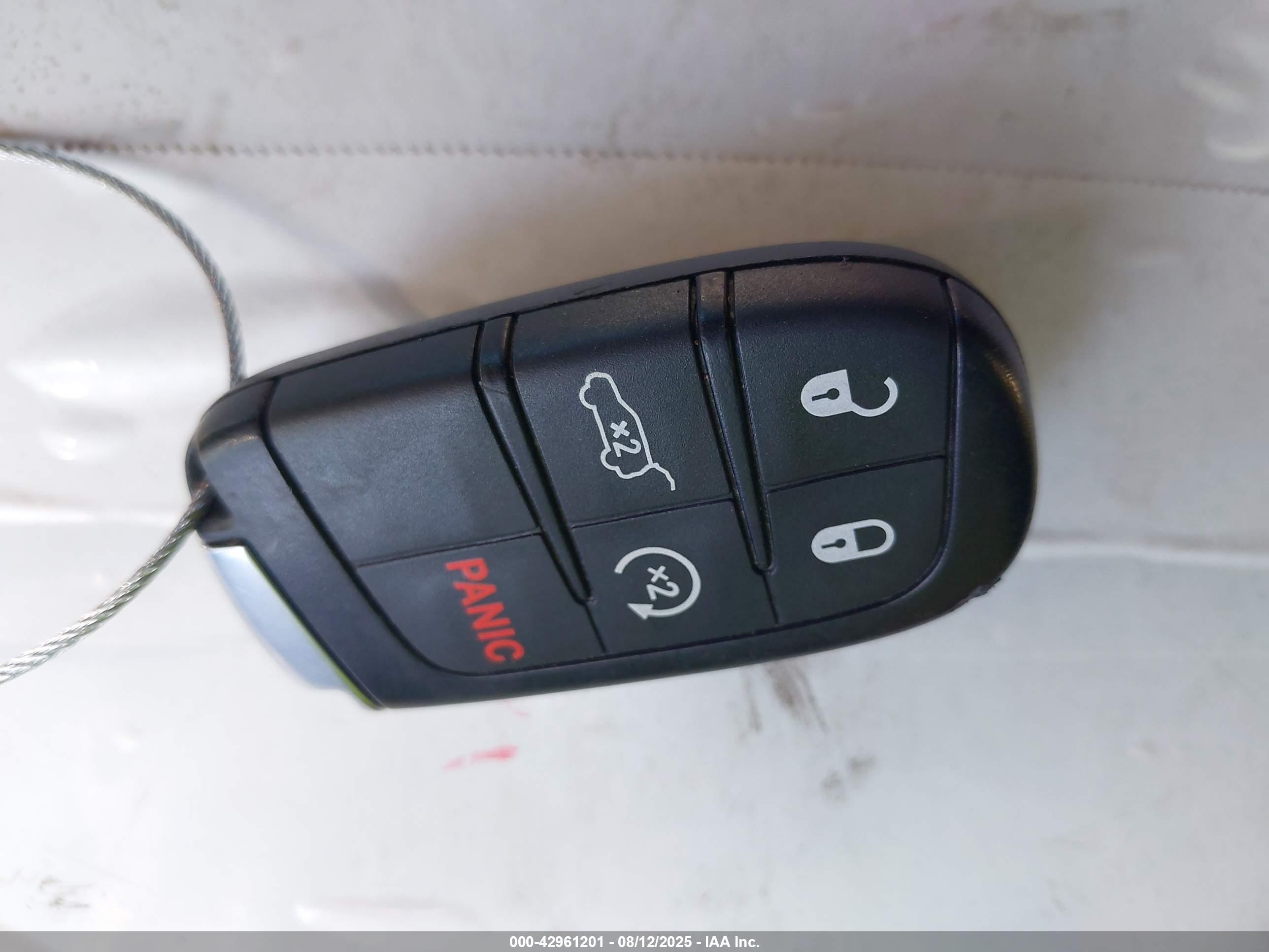 JEEP GRAND image 11