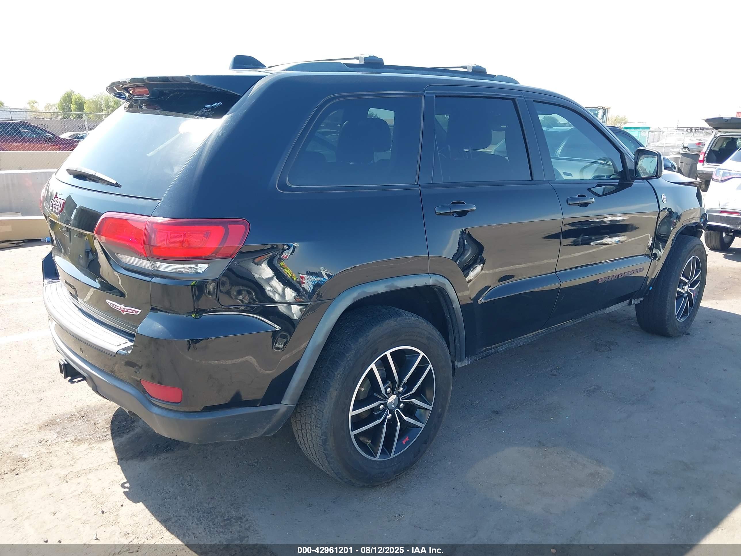 JEEP GRAND image 4