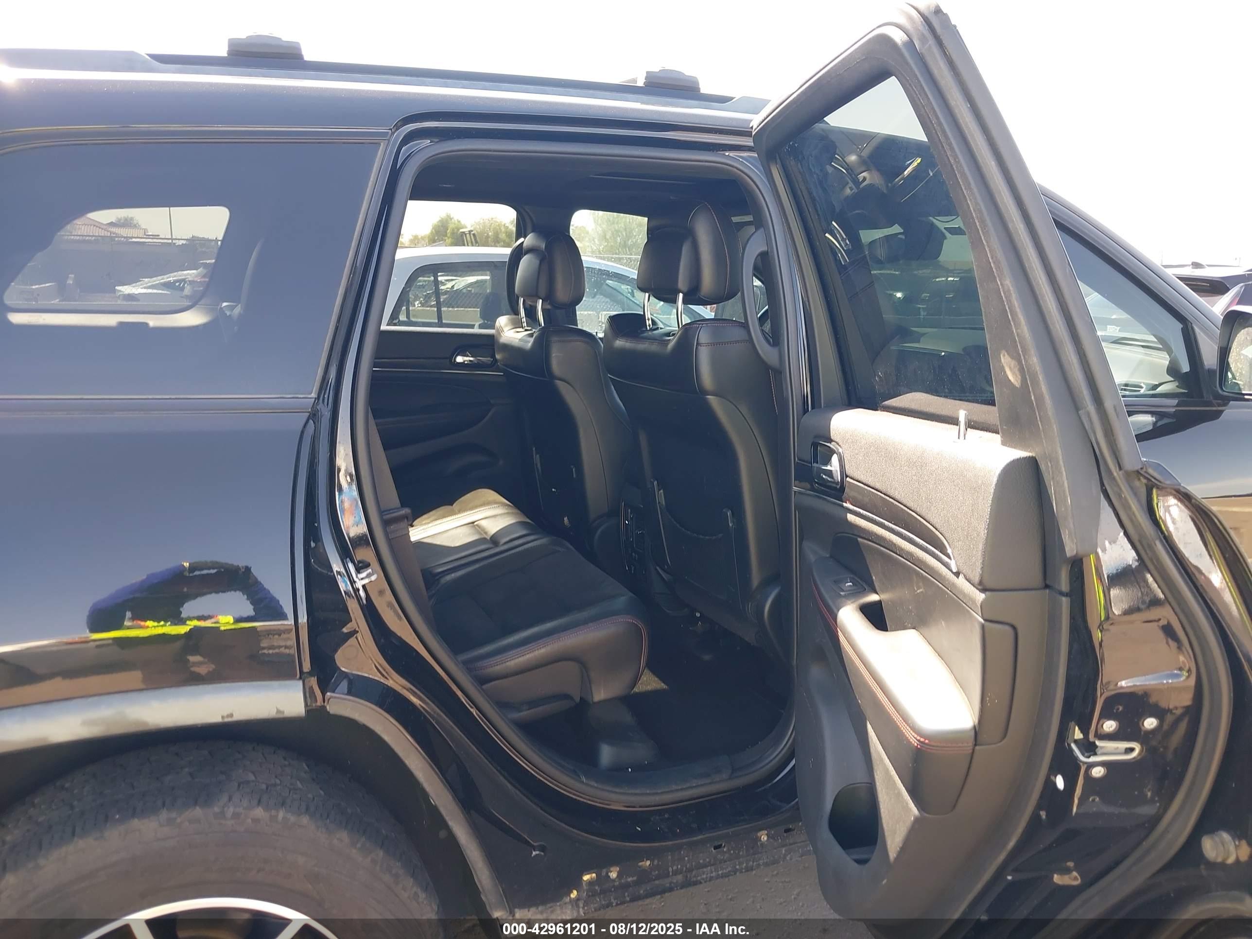 JEEP GRAND image 8