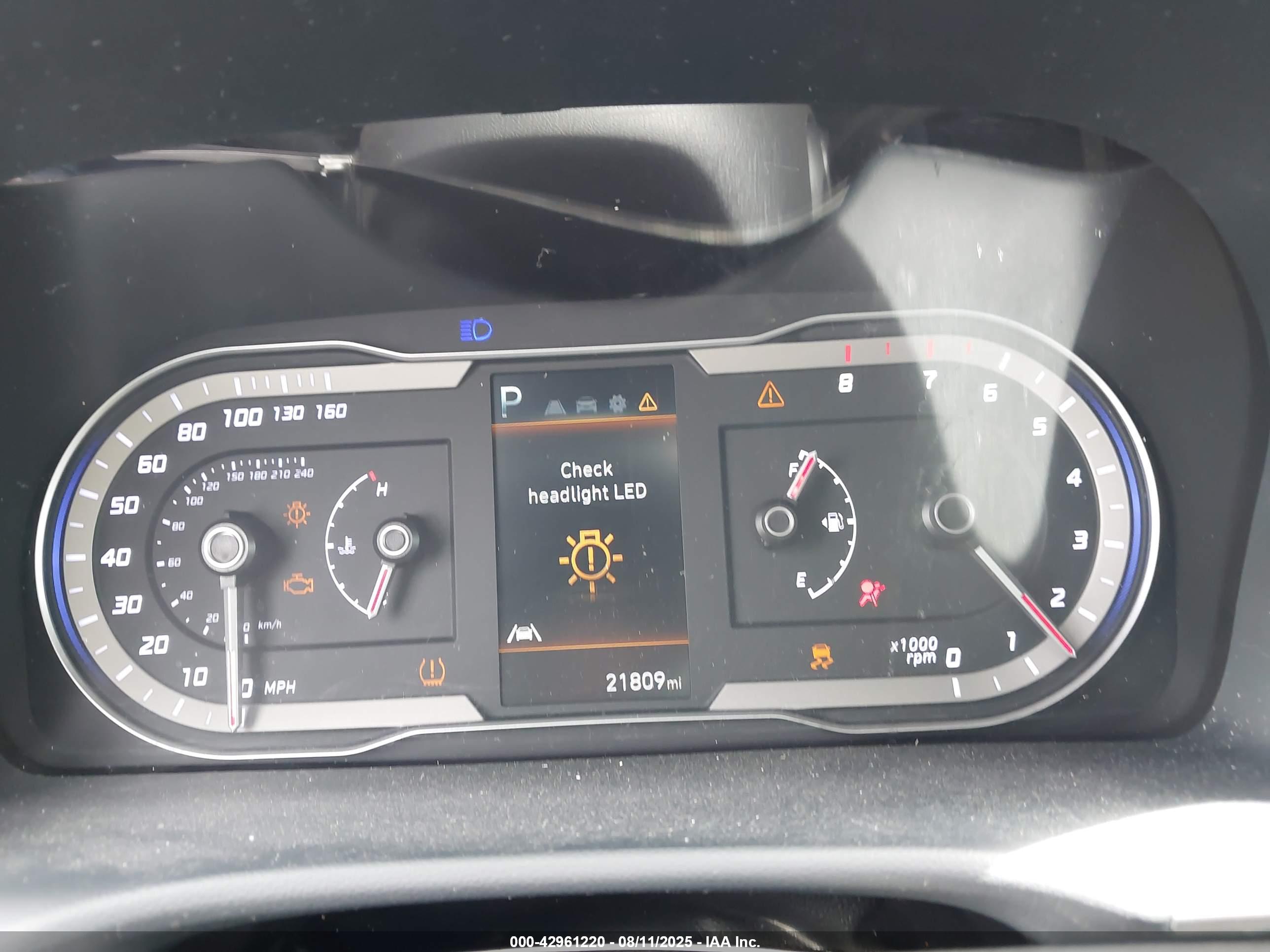 HYUNDAI SANTA image 7