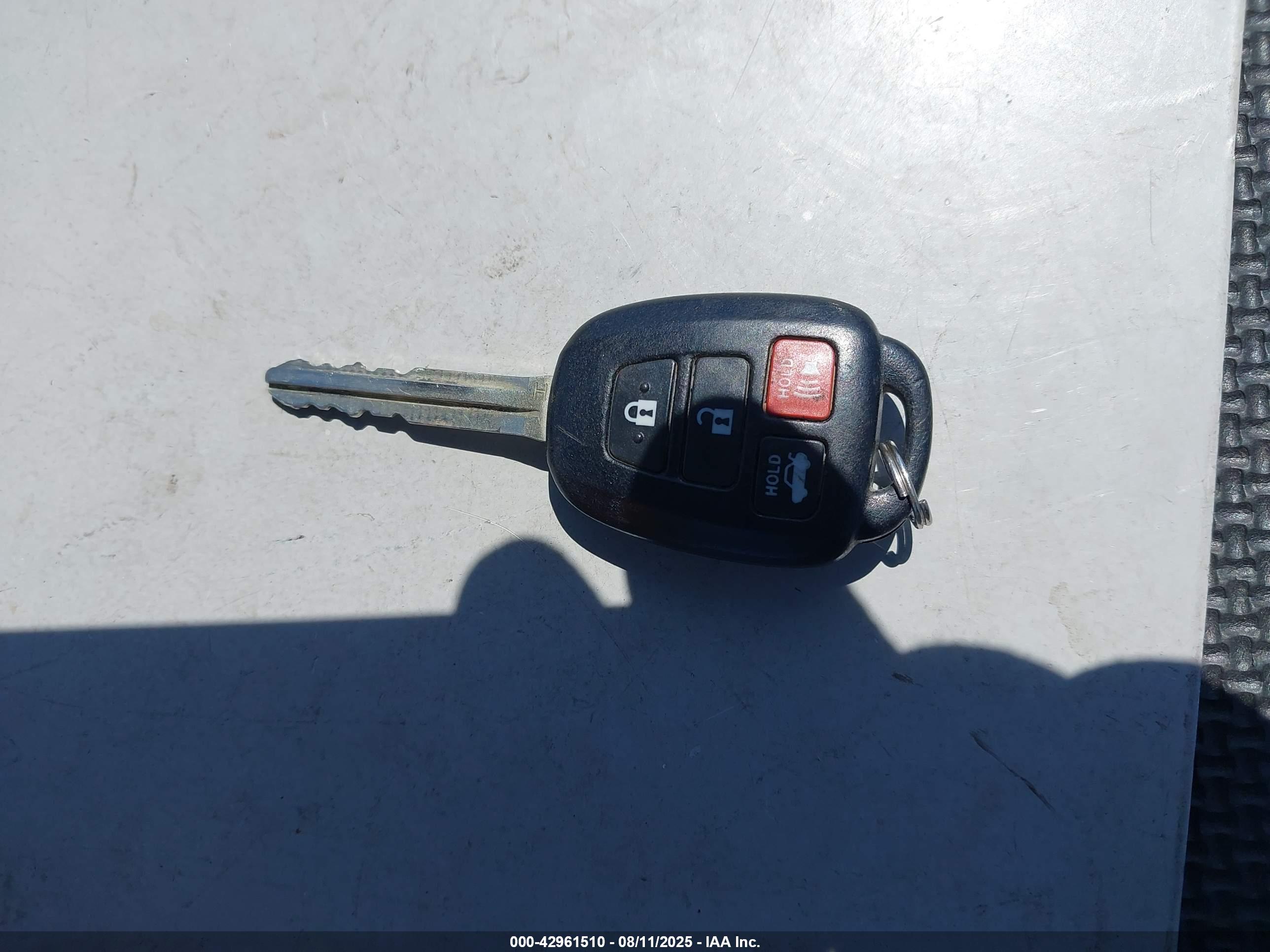TOYOTA COROLLA image 11