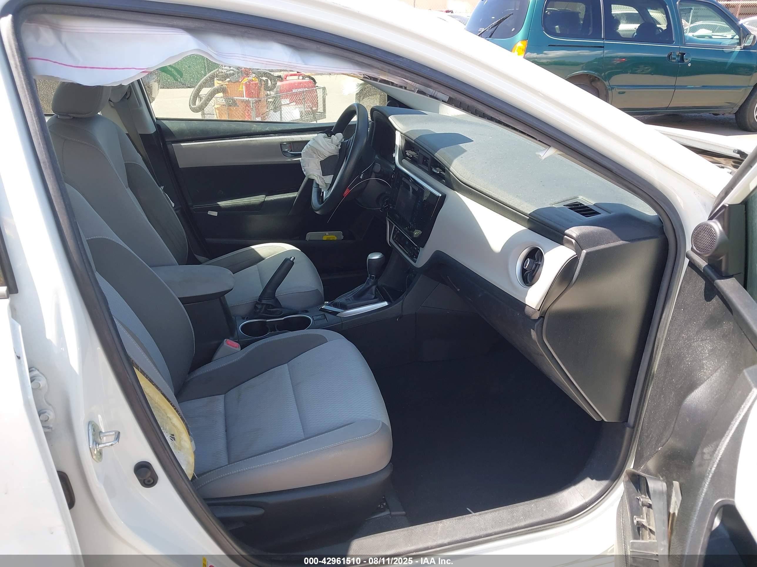 TOYOTA COROLLA image 5