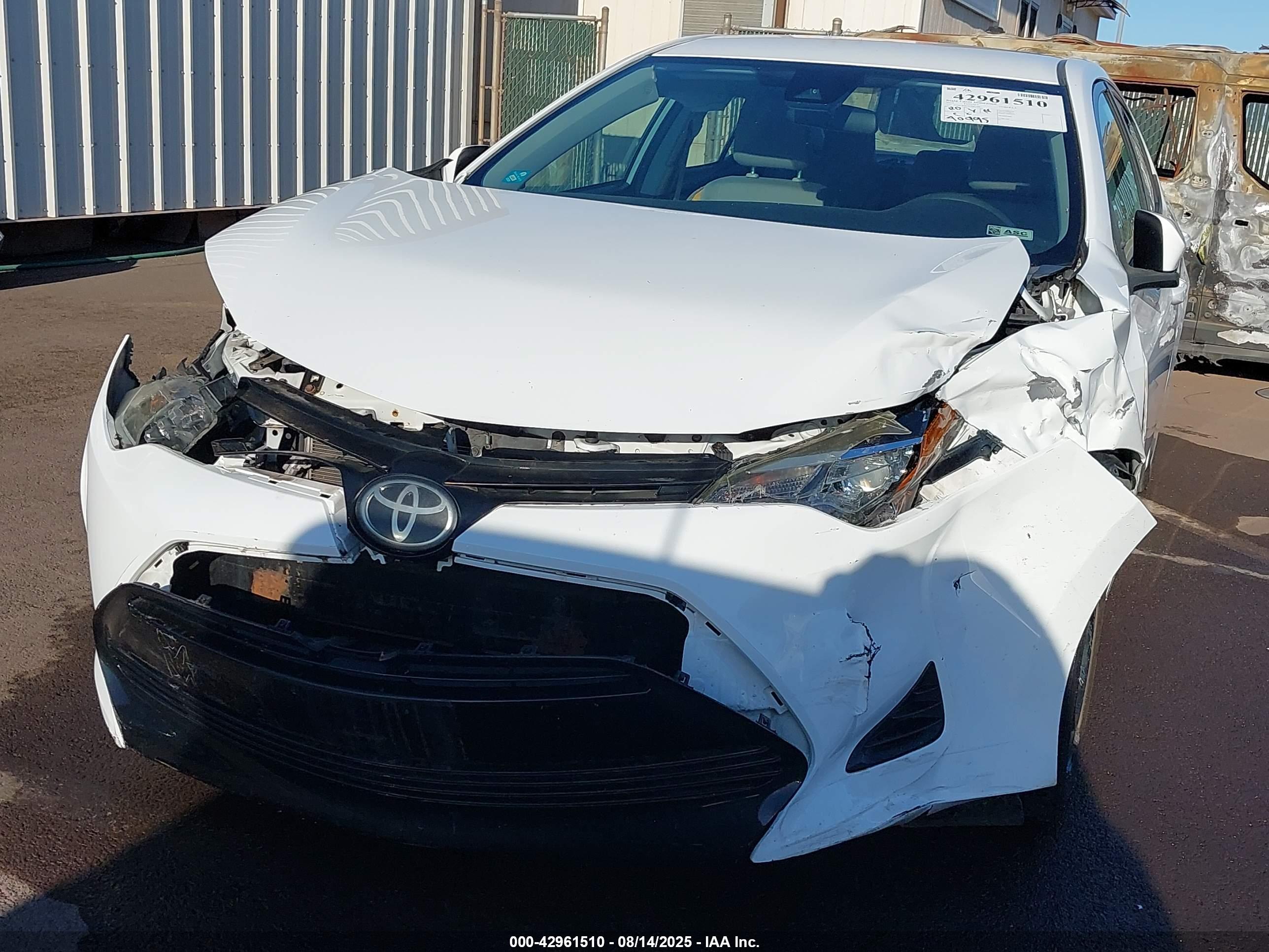TOYOTA COROLLA image 6