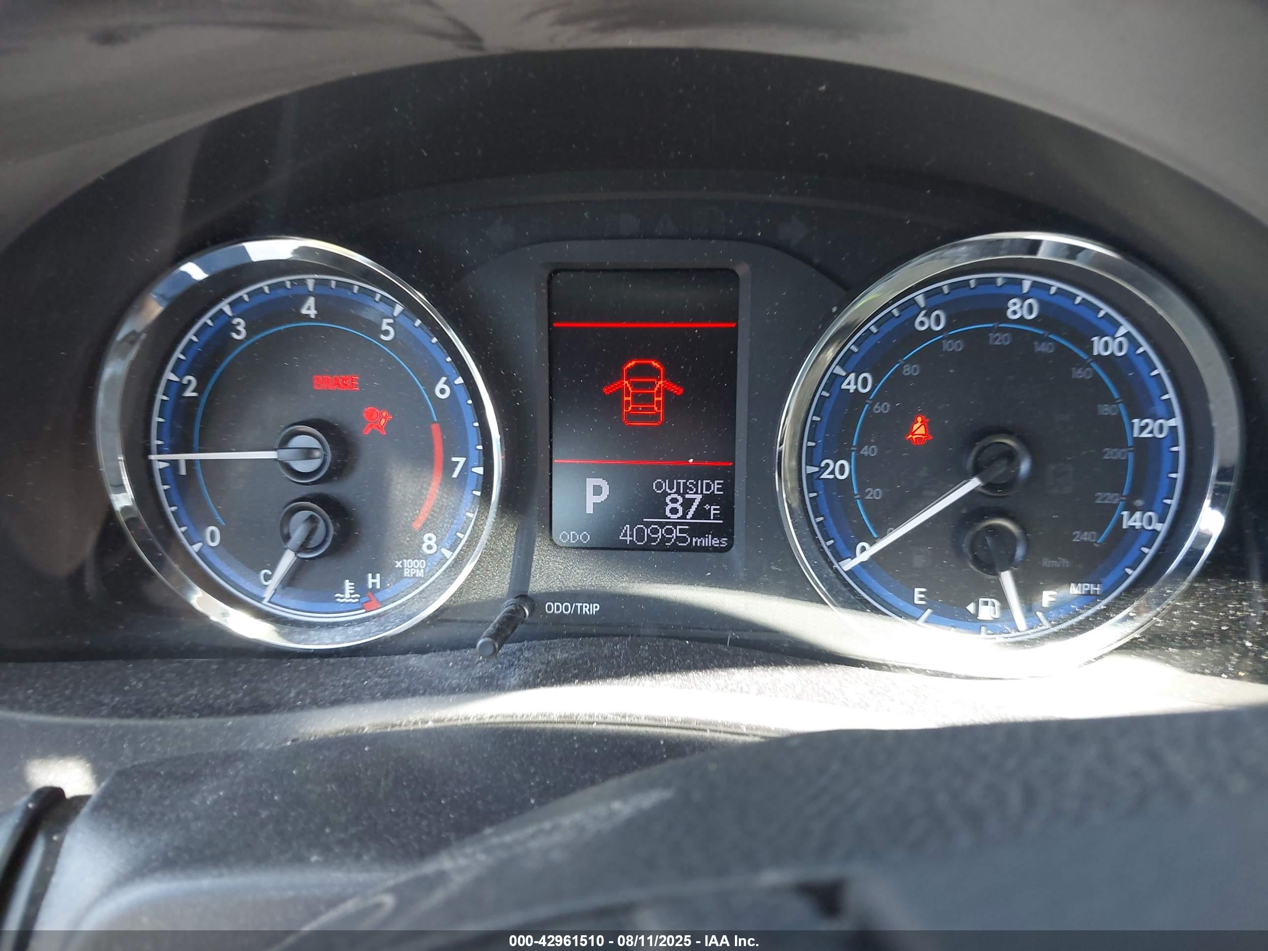 TOYOTA COROLLA image 7