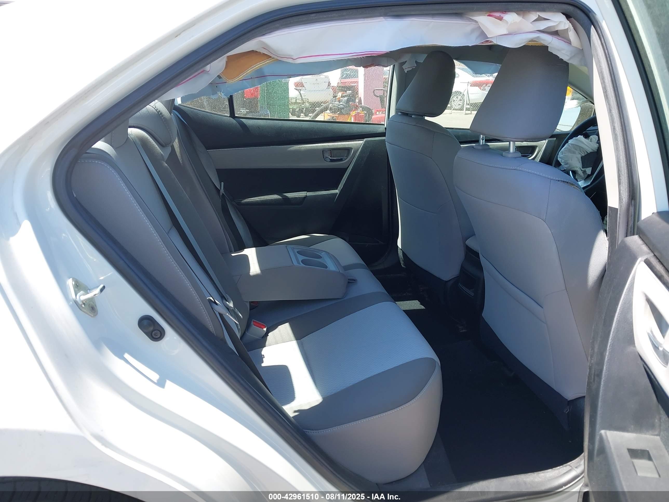 TOYOTA COROLLA image 8