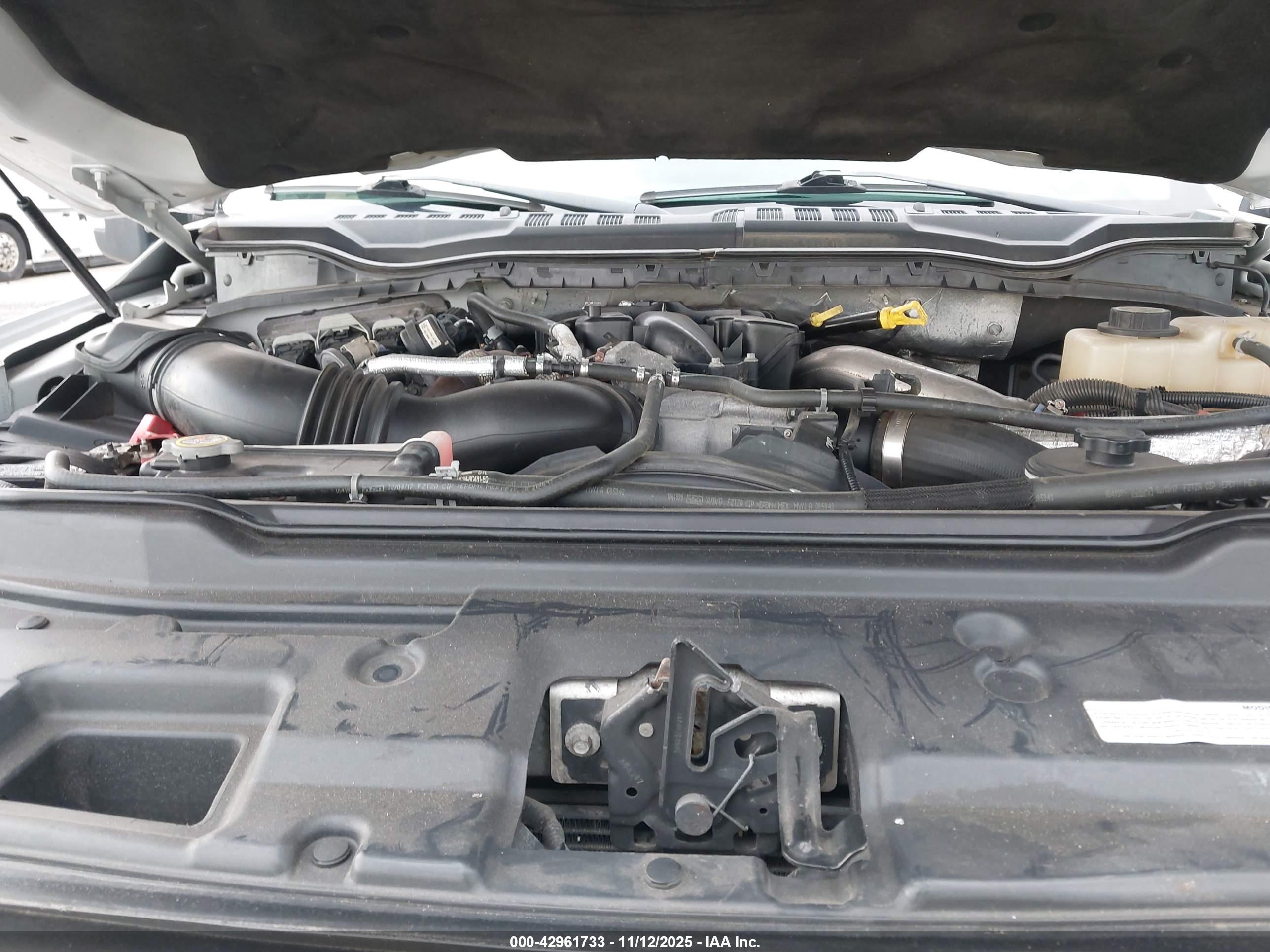 FORD F550 image 10