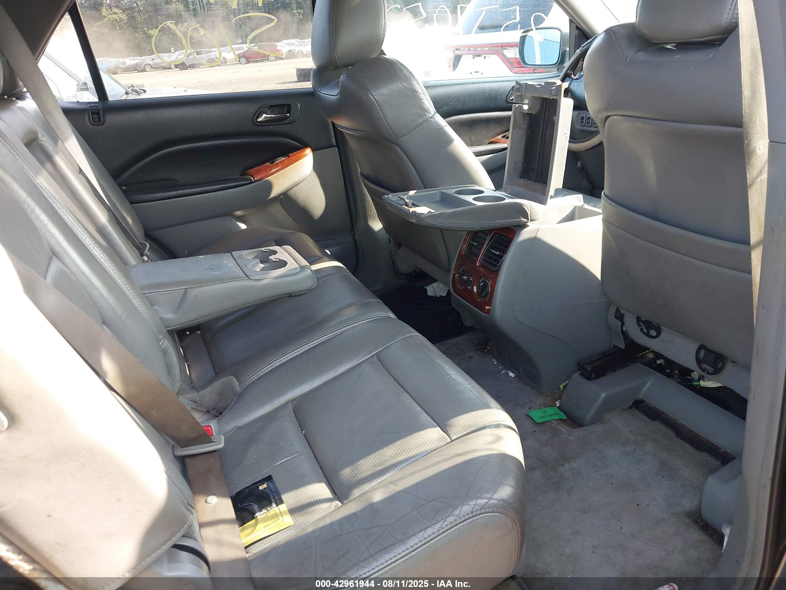 ACURA MDX image 8
