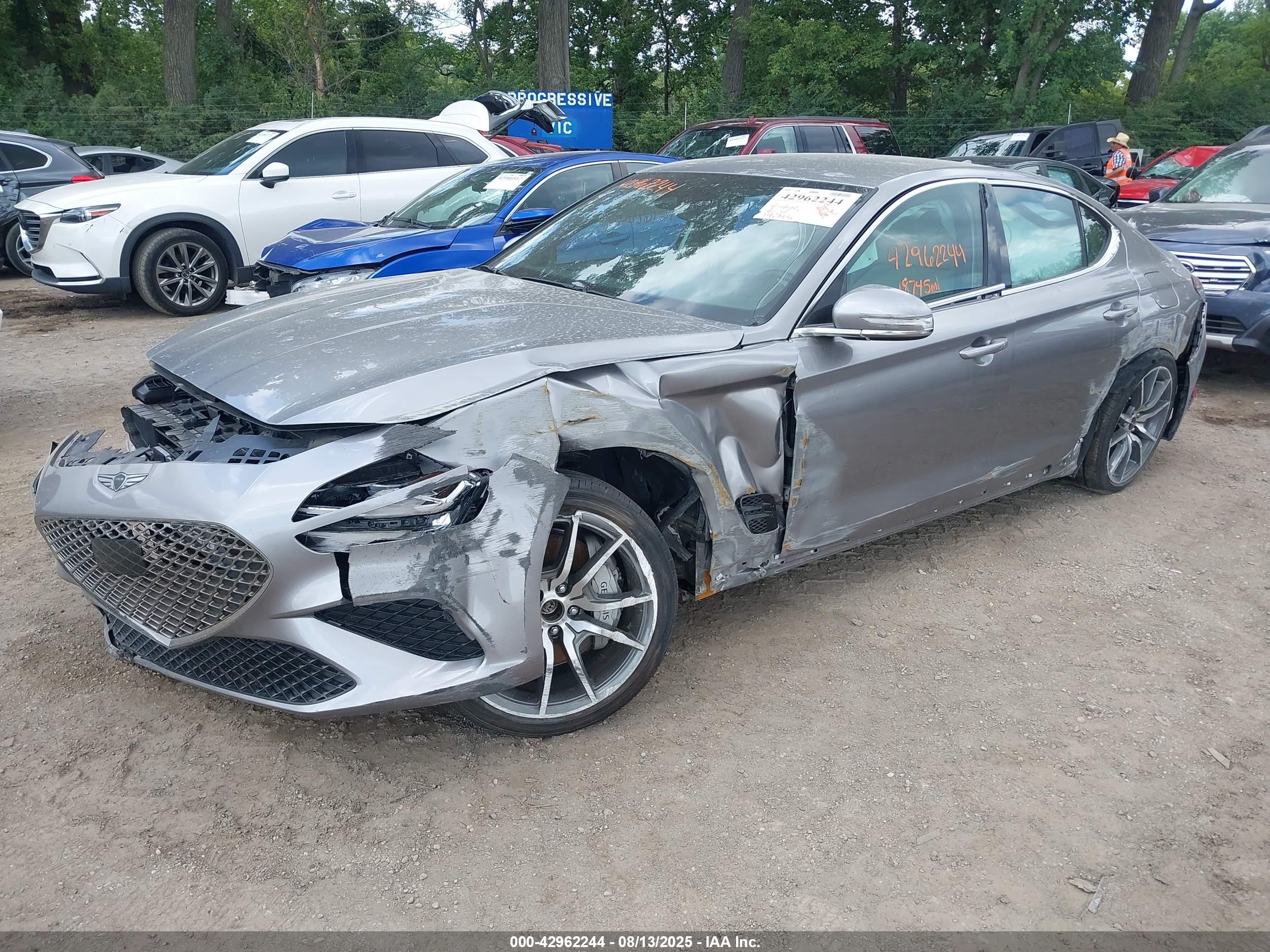 GENESIS G70 image 2