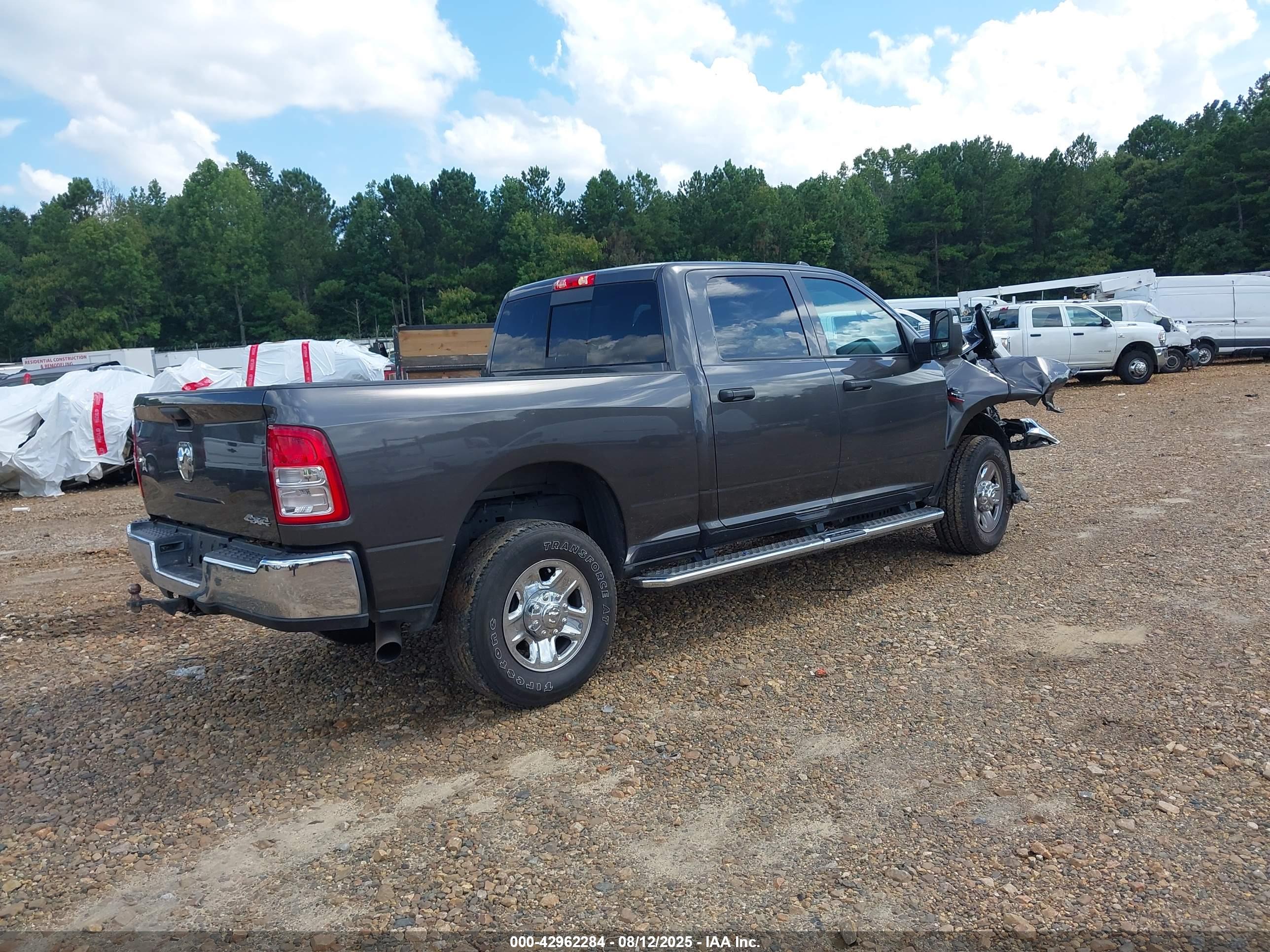 RAM 2500 image 4