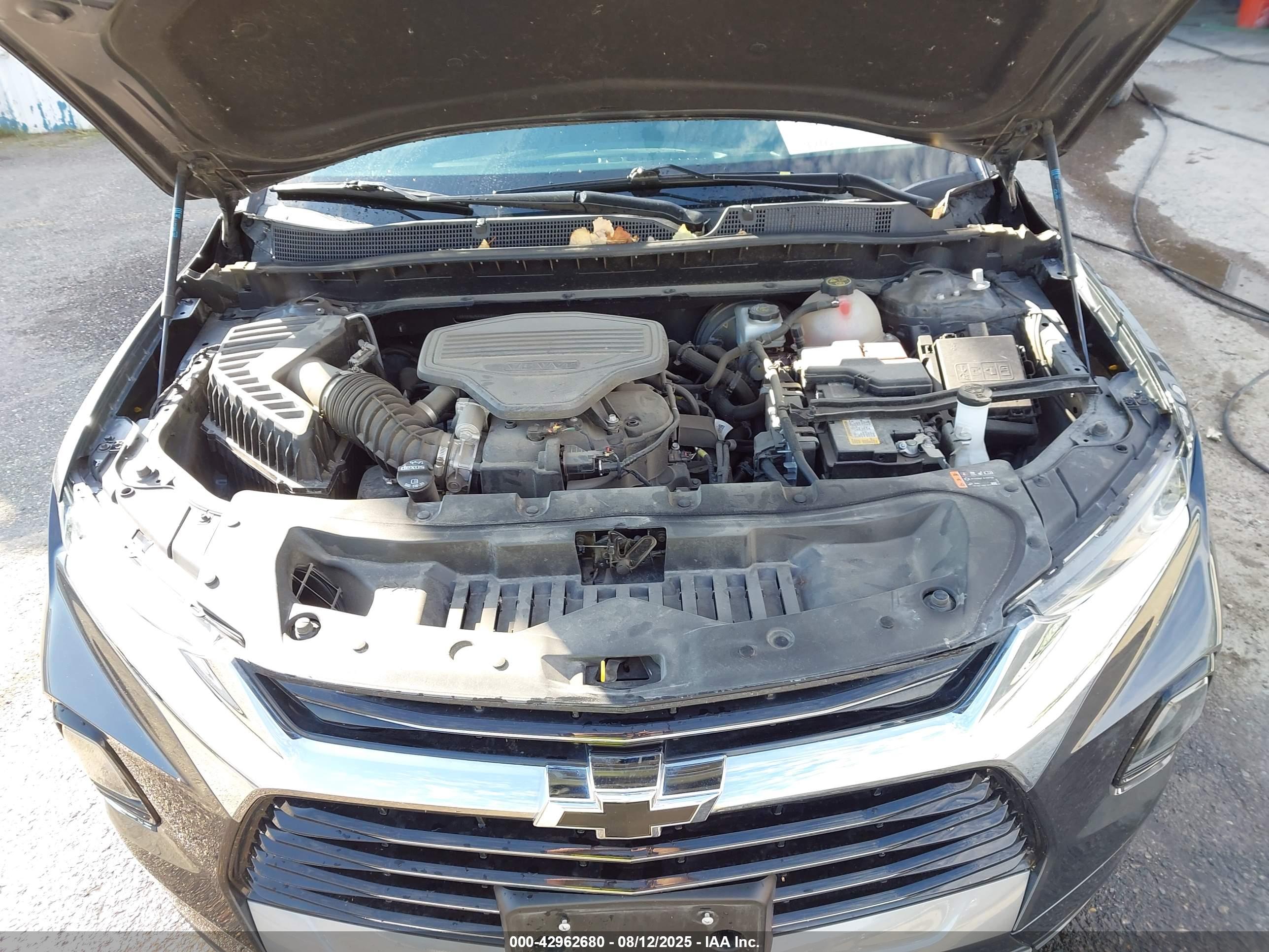 CHEVROLET BLAZER image 10