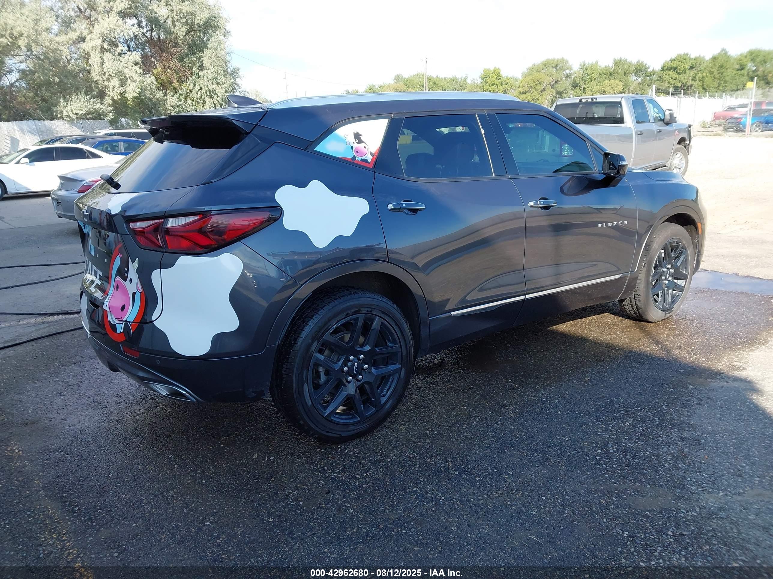 CHEVROLET BLAZER image 4