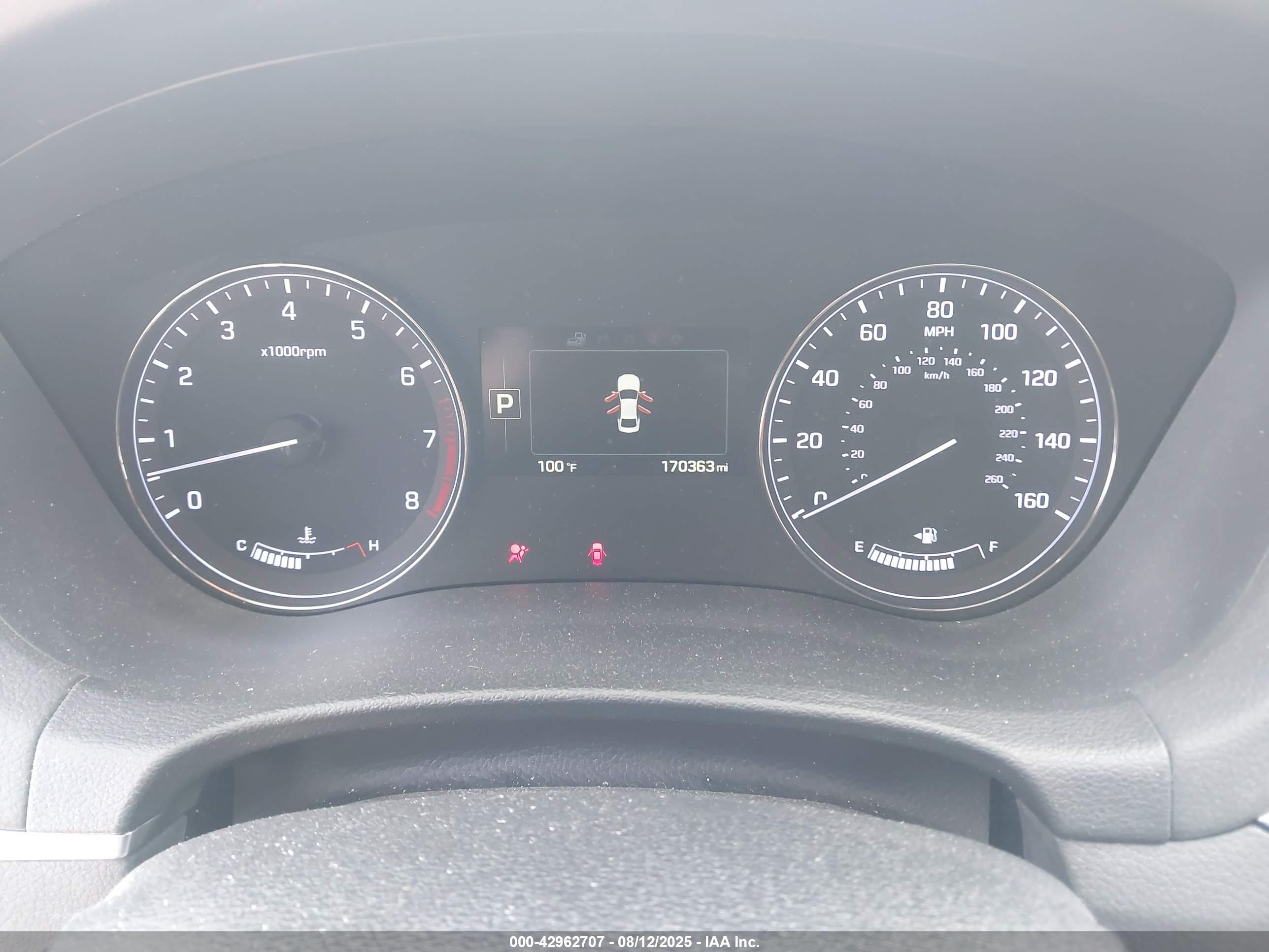 HYUNDAI GENESIS image 7