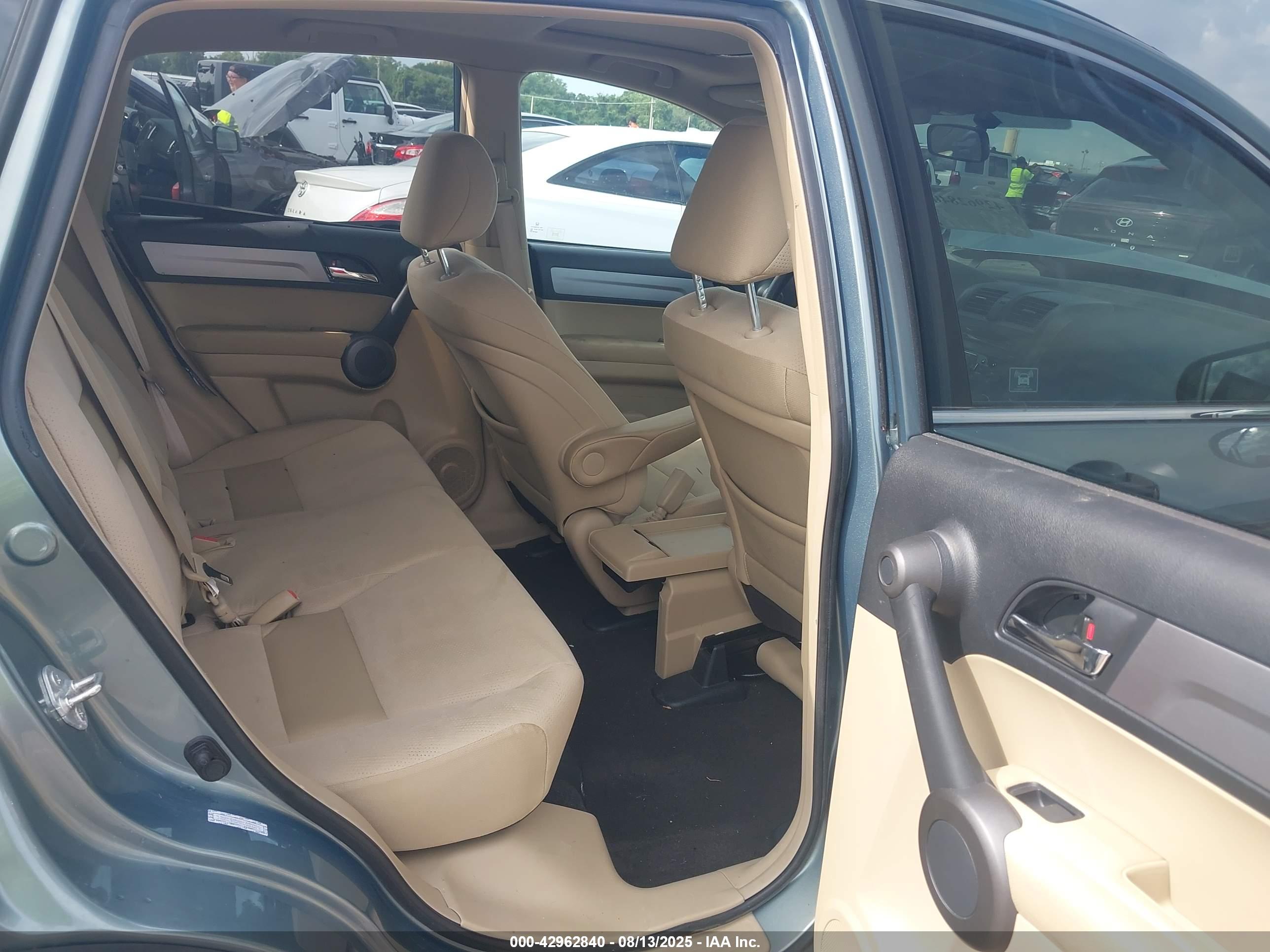 HONDA CR-V image 8