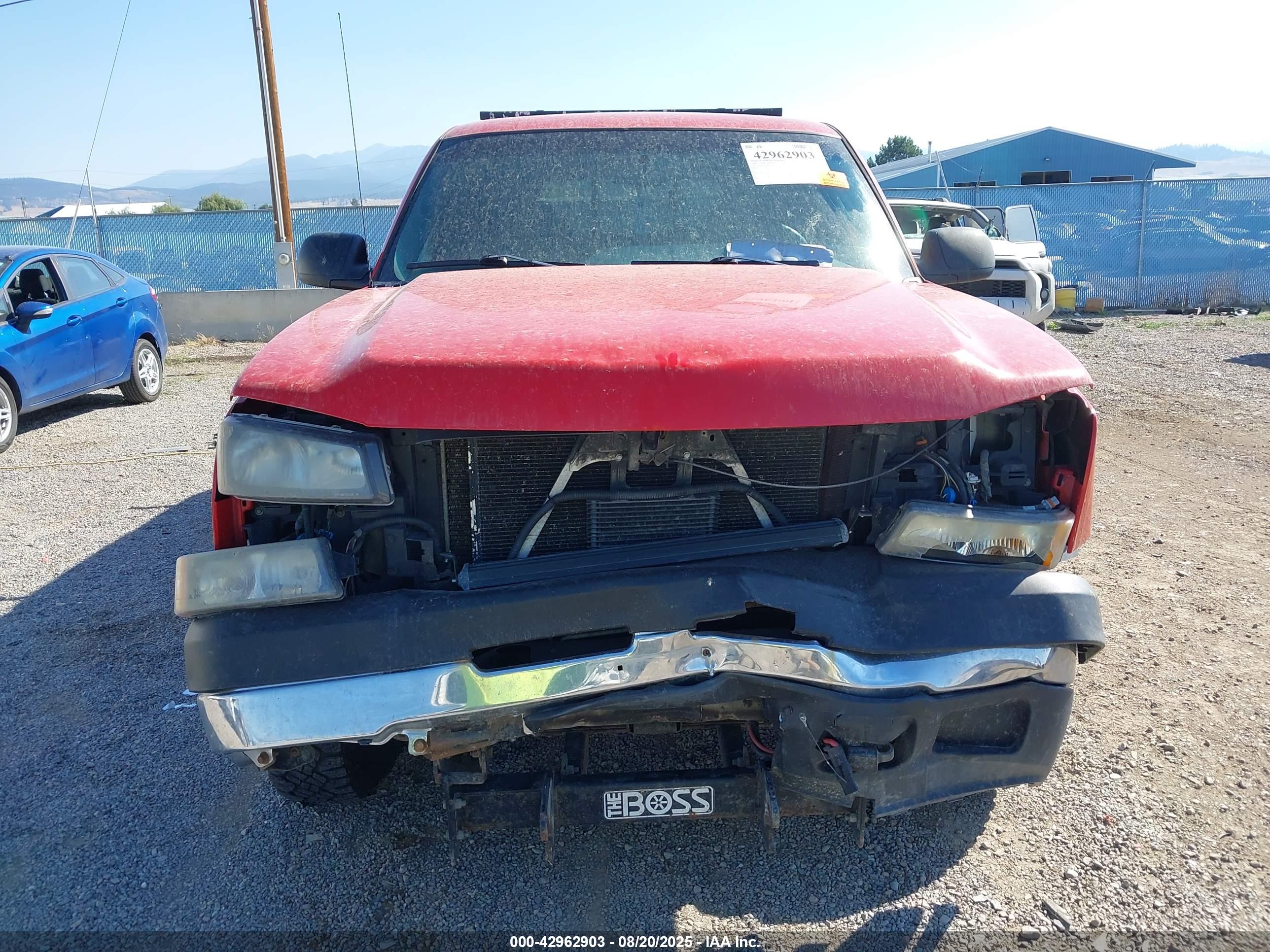 CHEVROLET SILVERADO image 6