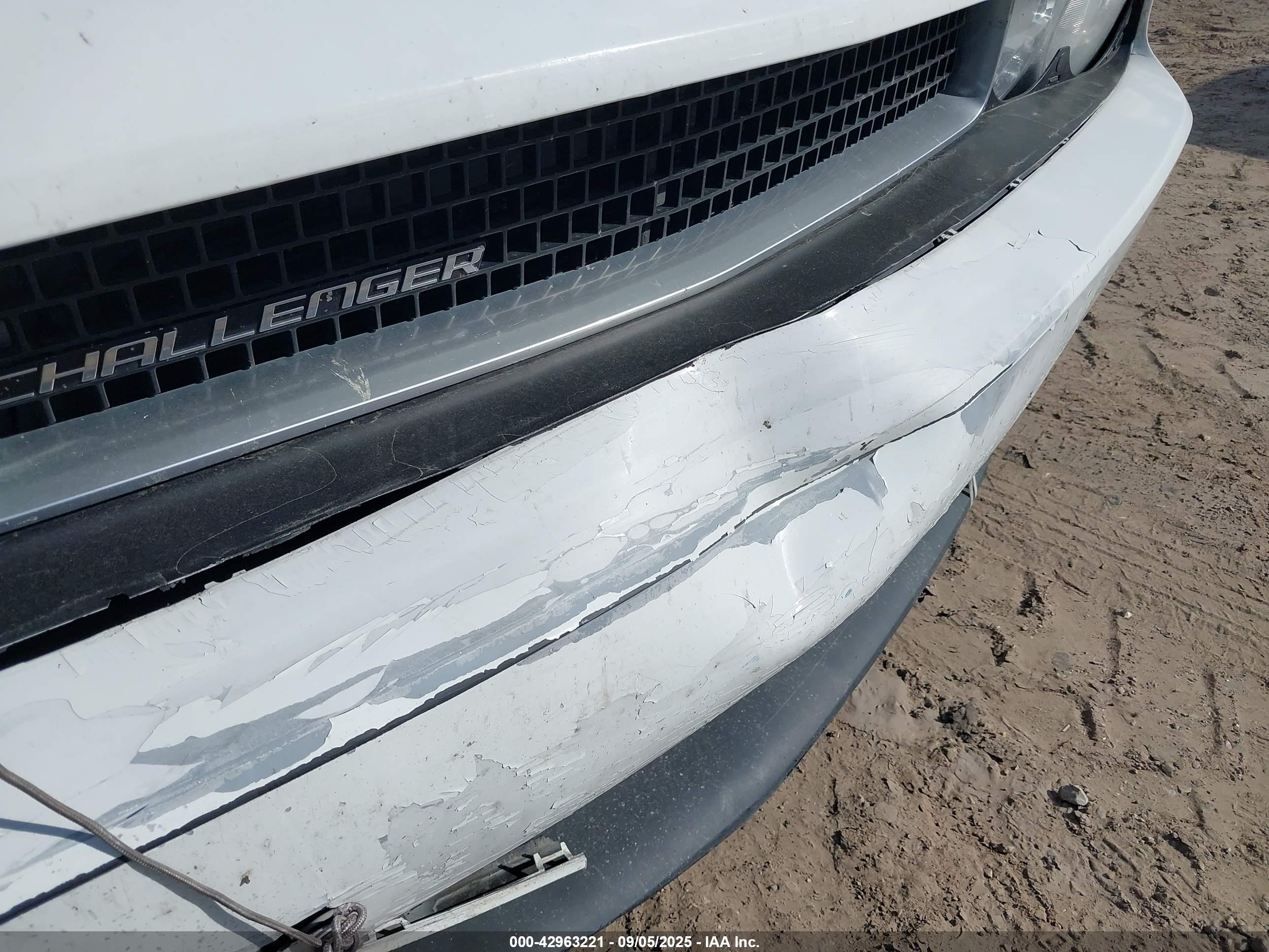 DODGE CHALLENGER image 6
